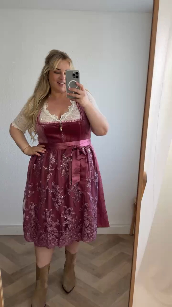 Dirndl 🥨

15 % sparen bei Bon Prix mit dem Code:
bysandra15
(Gültigkeit: 16.09. -einschl. 18.09.2026; 15% auf Alles; einmalig einlösbar pro Kundin; gilt in DE App & Webshop)

#plussizefashion #kleid #curvy #wiesn #dirndl #oktoberfest

#LTKkleider #LTKdeutschland #LTKplussize