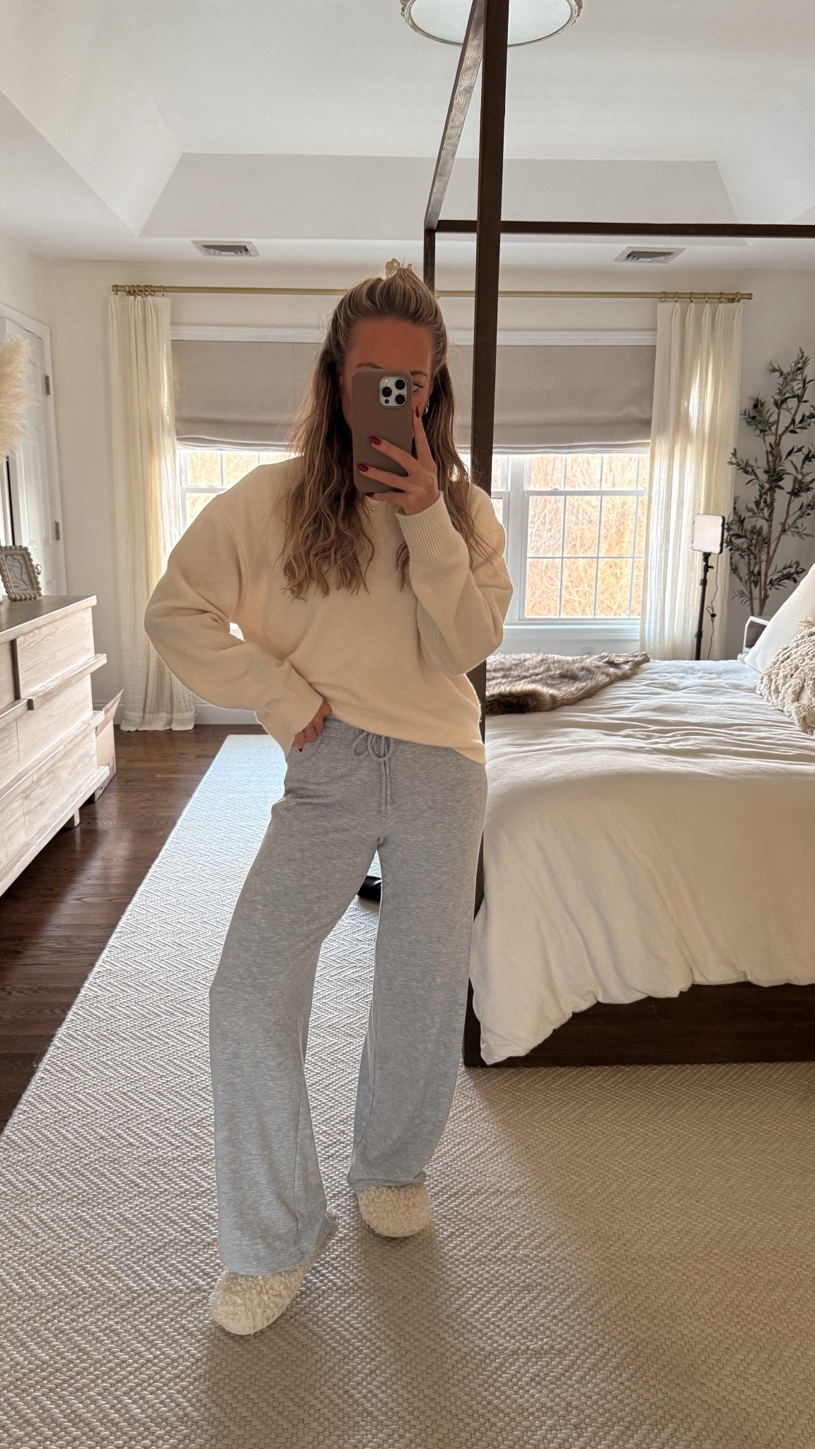 cozy outfit! aritzia recharge pants in small, cashmere sweater in small & cozy slippers

#LTKootd #LTKSeasonal #LTKgrwm