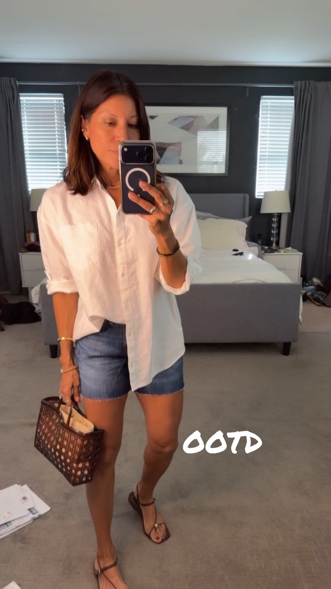 What I’m working with today 
Old navy style 
First day of spring outfit 
Shorts went up - wearing 2 
Nice relaxed straight fit 

Top xs oversized 
@amazonfindsandfashion 
Sandals so good!  Wearing 71/2 tts 

#LTKootd #LTKOver40 #LTKTravel