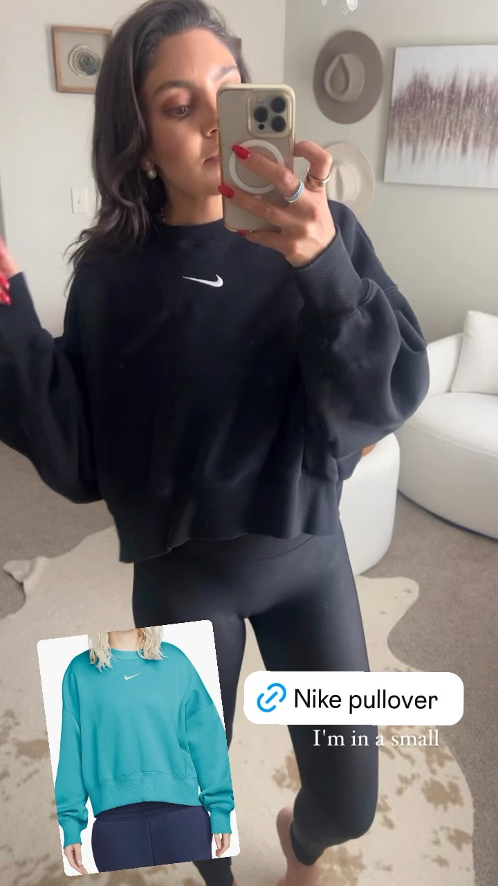 Nike sweatshirt in the NSALE! Wearing a small 