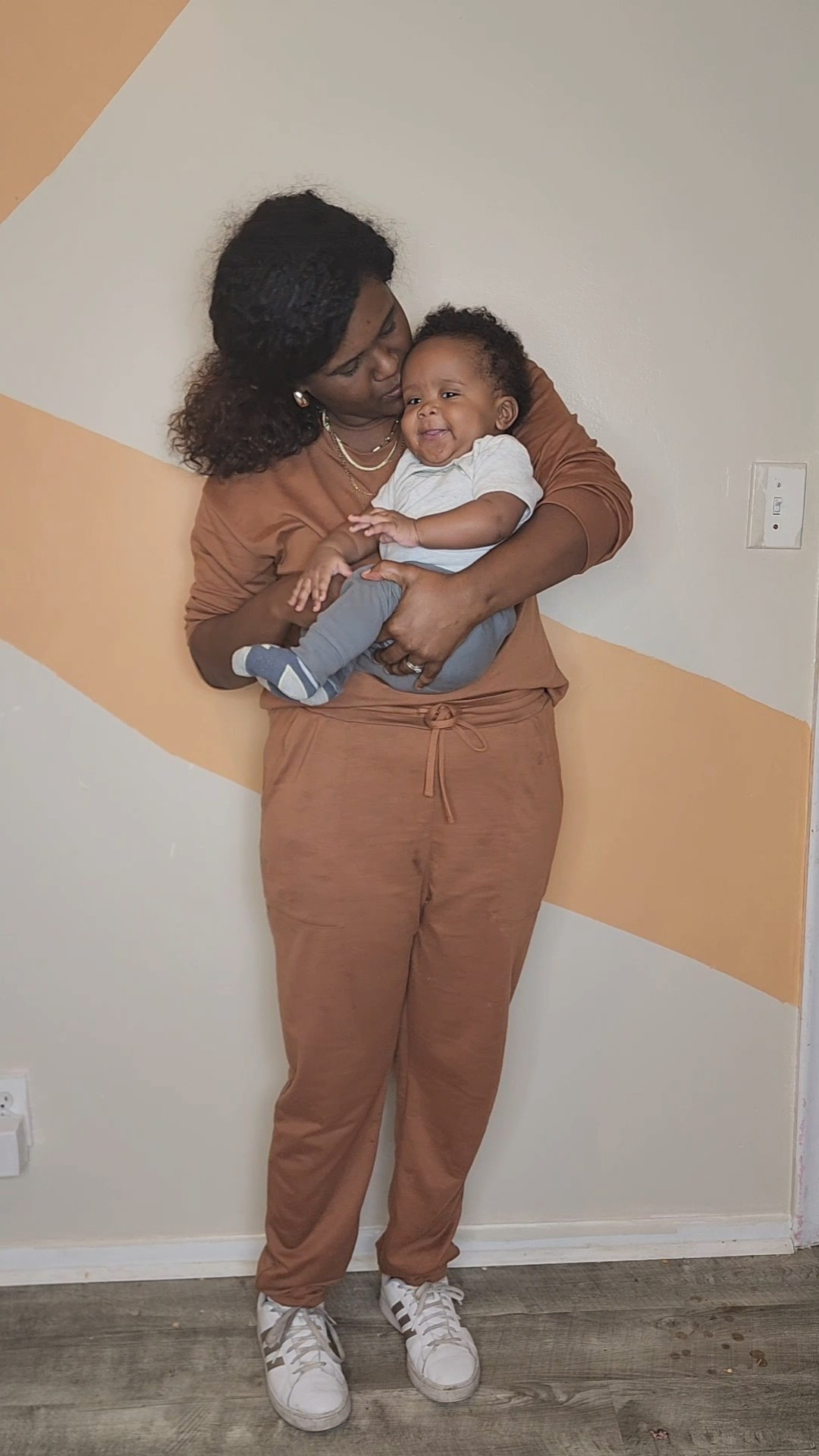 Jogger Set, Comfy Outfit, Lounge wear, Lounge Set, Sweater, Travel outfit

#LTKSeasonal #LTKstyletip #LTKtravel