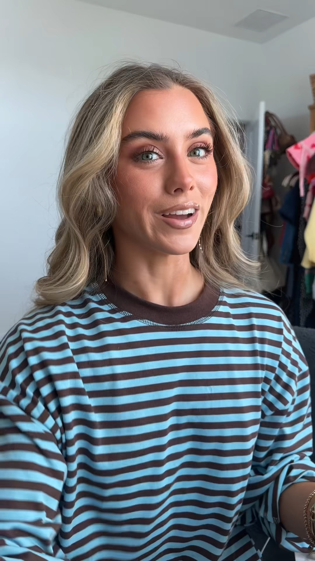 an aesthetic hair brush that outdoes itself truly, it has a secret compartment and a hair brush cleaning tool attached at the bottom too !! 🤭 I use the medium detangling brush but they have a fine and thick option too. 

The Detangler Brush for medium hair in Tan is your go-to for smooth, pain-free styling. It easily works through knots without tugging or breaking delicate strands, making it the perfect detangling brush for medium hair.

Medium Hair Detangler Benefits:

✔ Gentle Glide Bristles — Smooth detangling without breakage
✔ Comfortable Grip — Iconic coil handle, ergonomic and stylish
✔ Built-In Mirror & Storage — For on-the-go styling
✔ Removable Cleaner — Quick, mess-free maintenance
✔ Anti-Static Bristles

#hairbrush #detanglinghairbrush #hairbrushing #teletieshairbrush #hairbrushes @Teleties 

#LTKgrwm #LTKselfcare #LTKBeauty