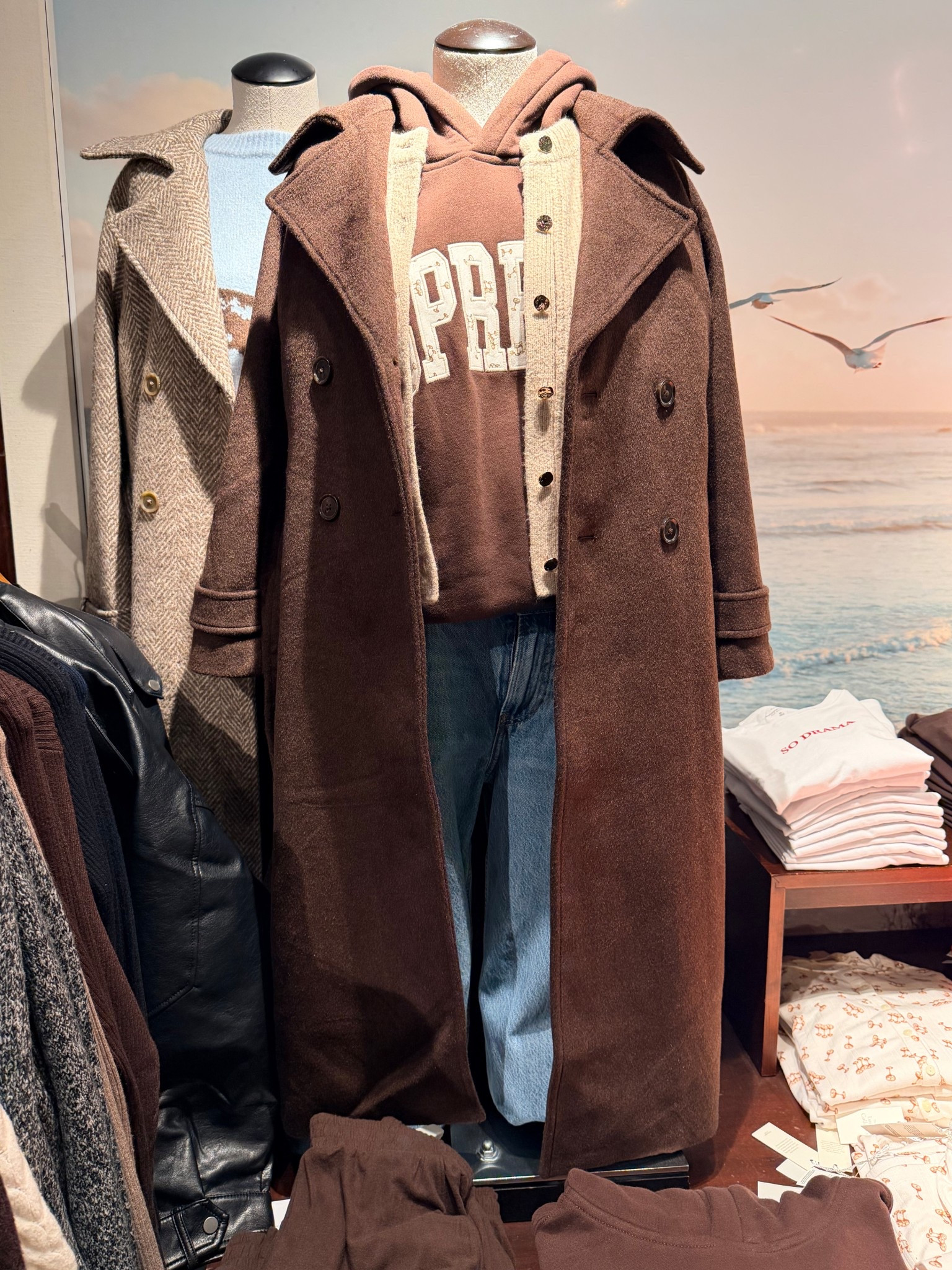 Such a casual and comfy fall look! 



#LTKOver40 #LTKSeasonal #LTKStyleTip