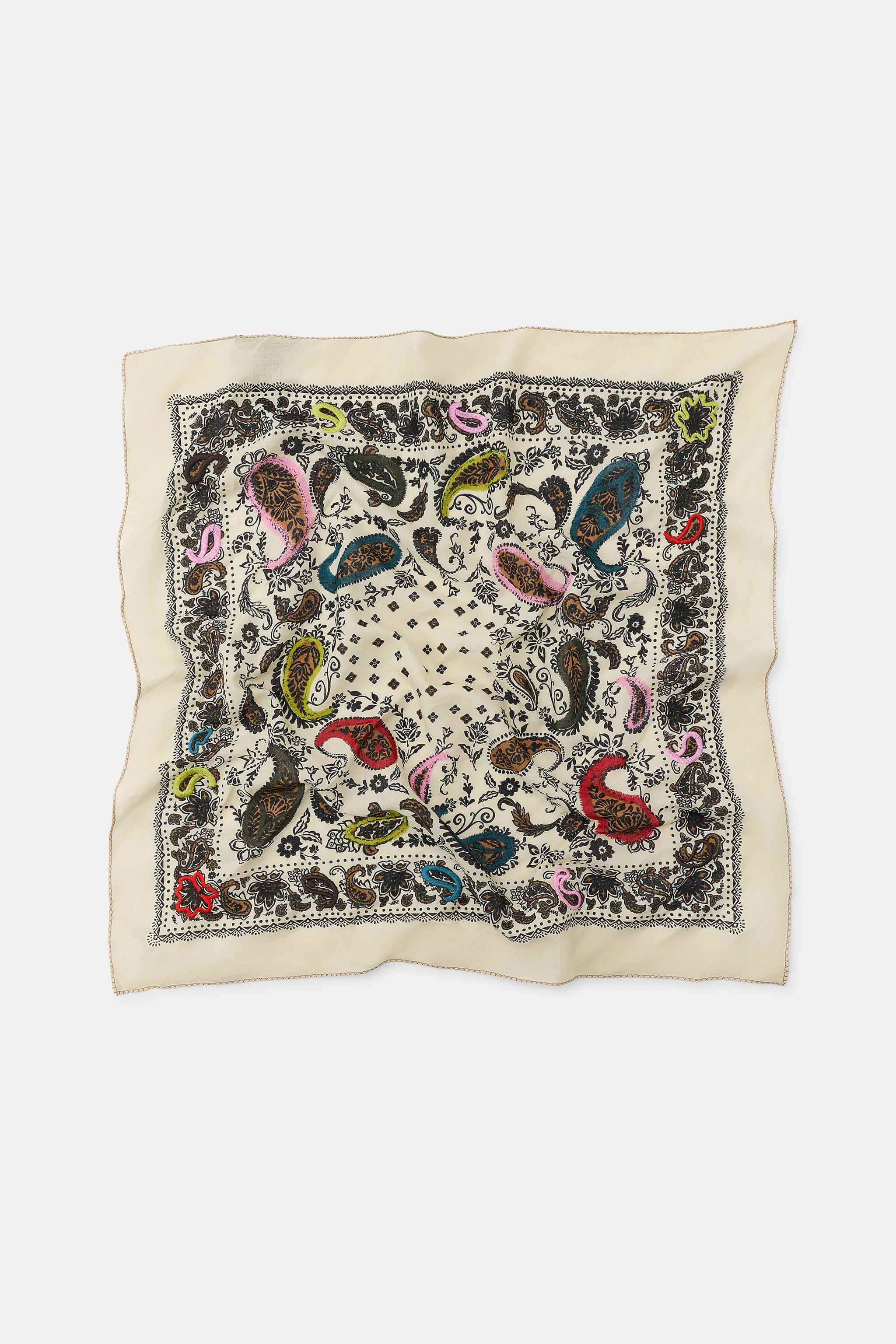 Printed bandana-style scarf crafted in 100% cotton fabric.DIMENSIONS: 23.6 x 23.6 inches (60 x 60... | Zara US