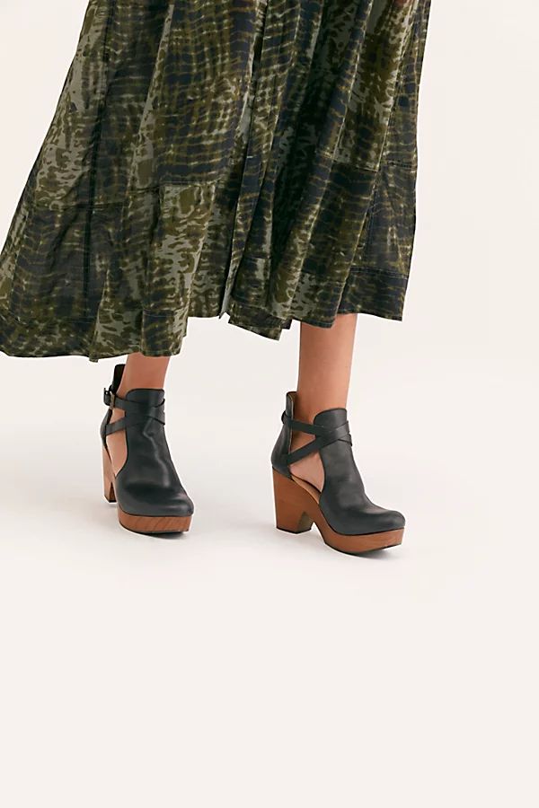 Cedar Clog by FP Collection at Free People, Black Leather, EU 36.5 | Free People (Global - UK&FR Excluded)