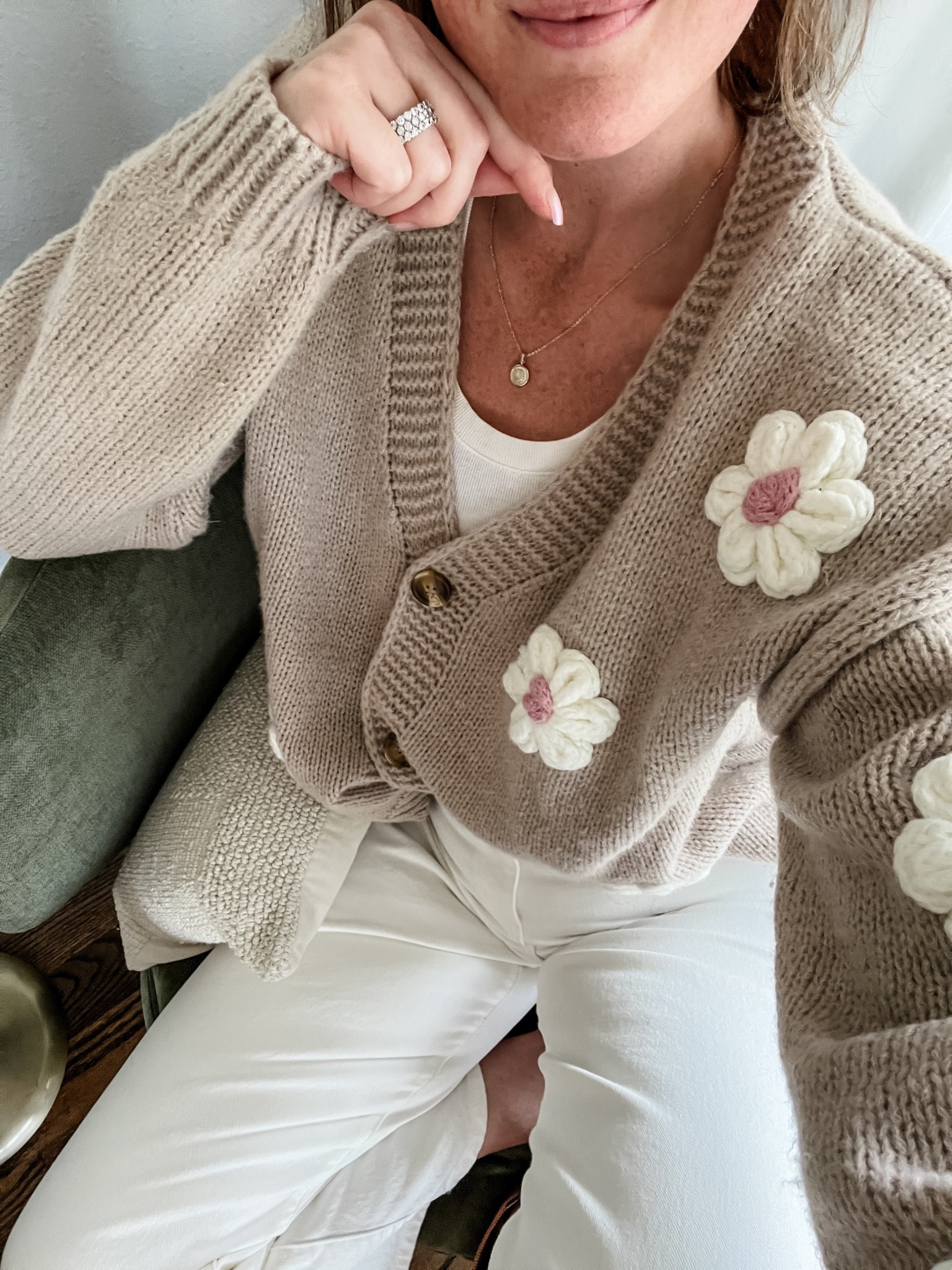 Embracing white in fall. Join me! 🤍🌸

Fall outfit, jeans, denimm

#LTKStyleTip #LTKFallSale #LTKTall