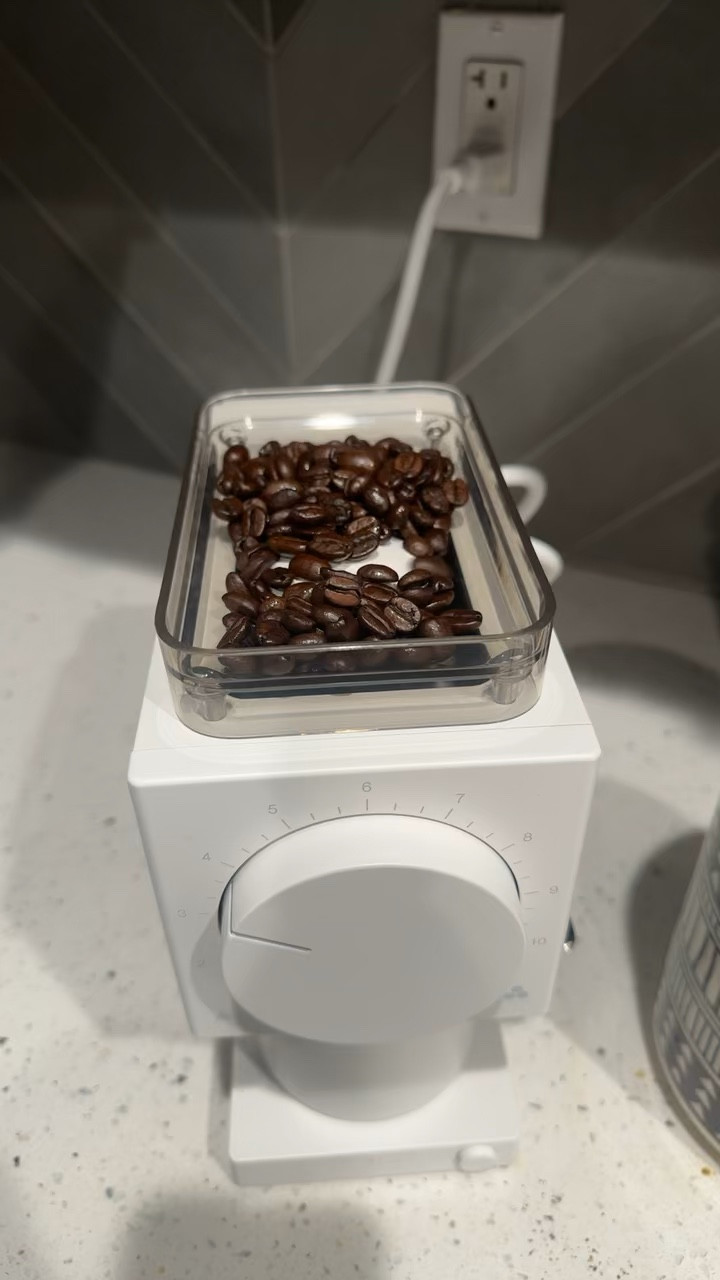 Coffee bean grinder, kitchen finds, William Sonoma, white clean home aesthetic, ltkhome

#LTKhome #LTKSeasonal #LTKVideo