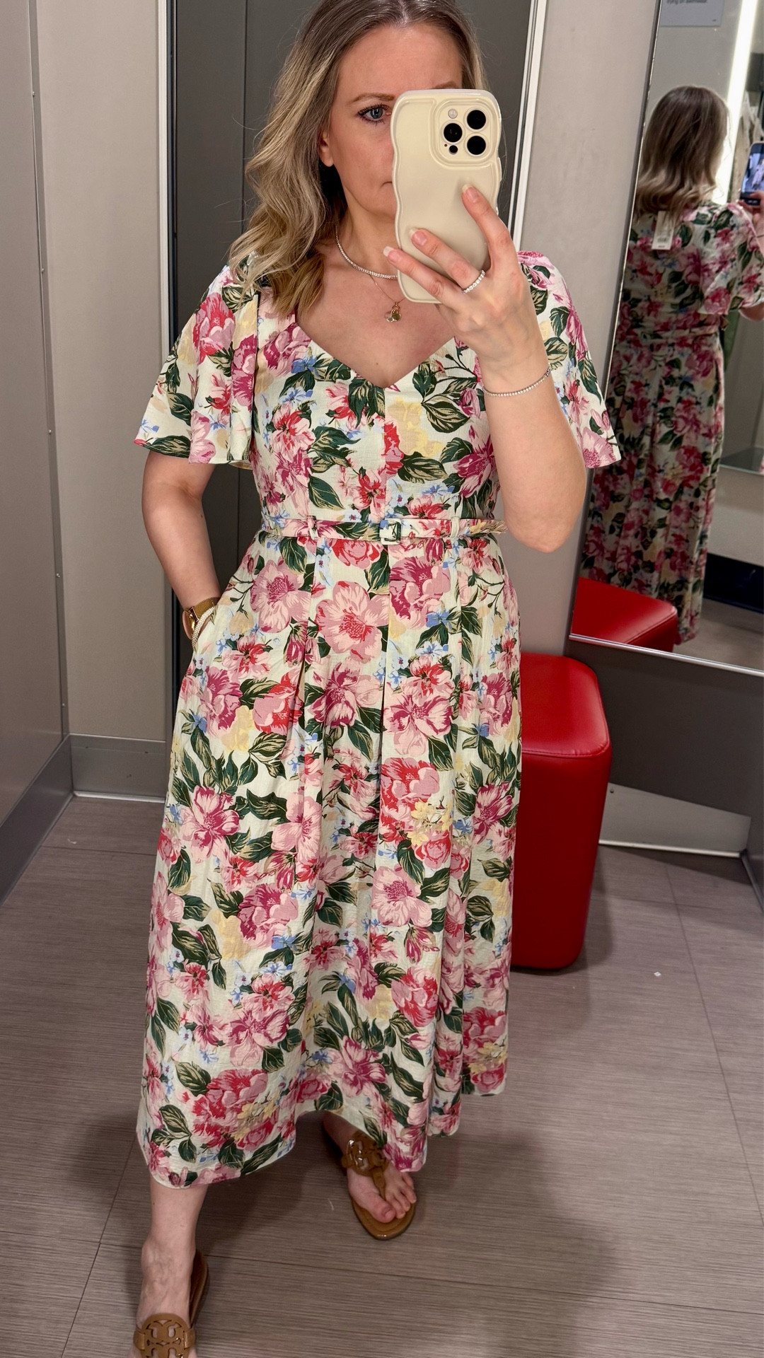 Beautiful dress for spring and Easter. It has a belt, pockets and zipper on the side. Fits tts. On sale! Last day to save!


Easter outfit, spring dress, Easter dress 

#LTKSpringSale 

#LTKSeasonal #LTKootd #LTKWedding #LTKPetite #LTKOver40