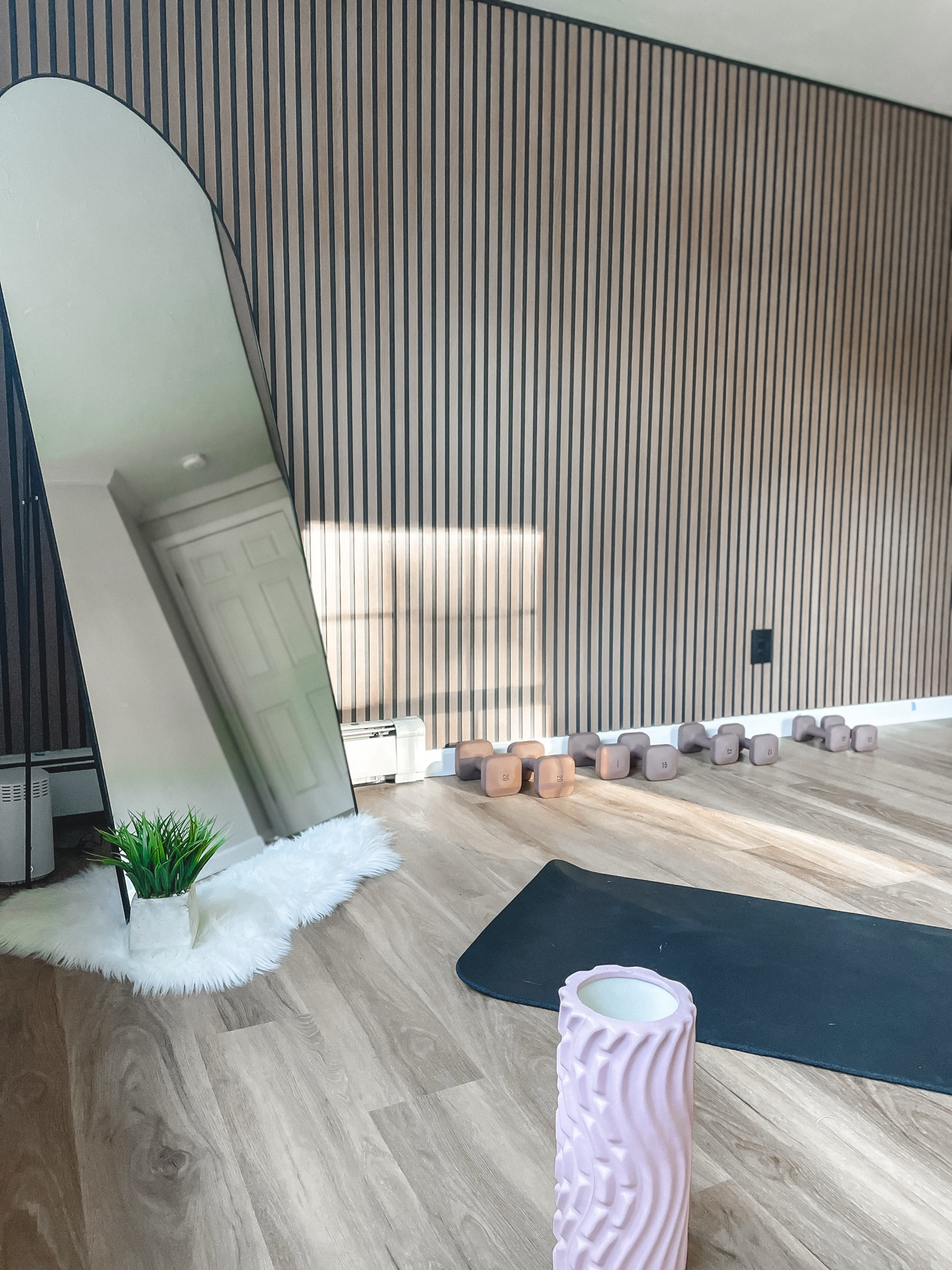 Ready to crush my New Year’s resolution with my home gym setup! 

Fitness weights dumbbell floor mirror wall paneling yoga mat

#LTKHome #LTKFitness #LTKActive