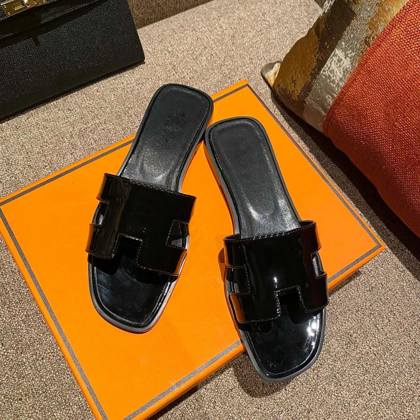 Luxury Designer Slides: Womens Beach Sandals With Large Toe Box And Sexy Style For Casual And Out... | DHGate