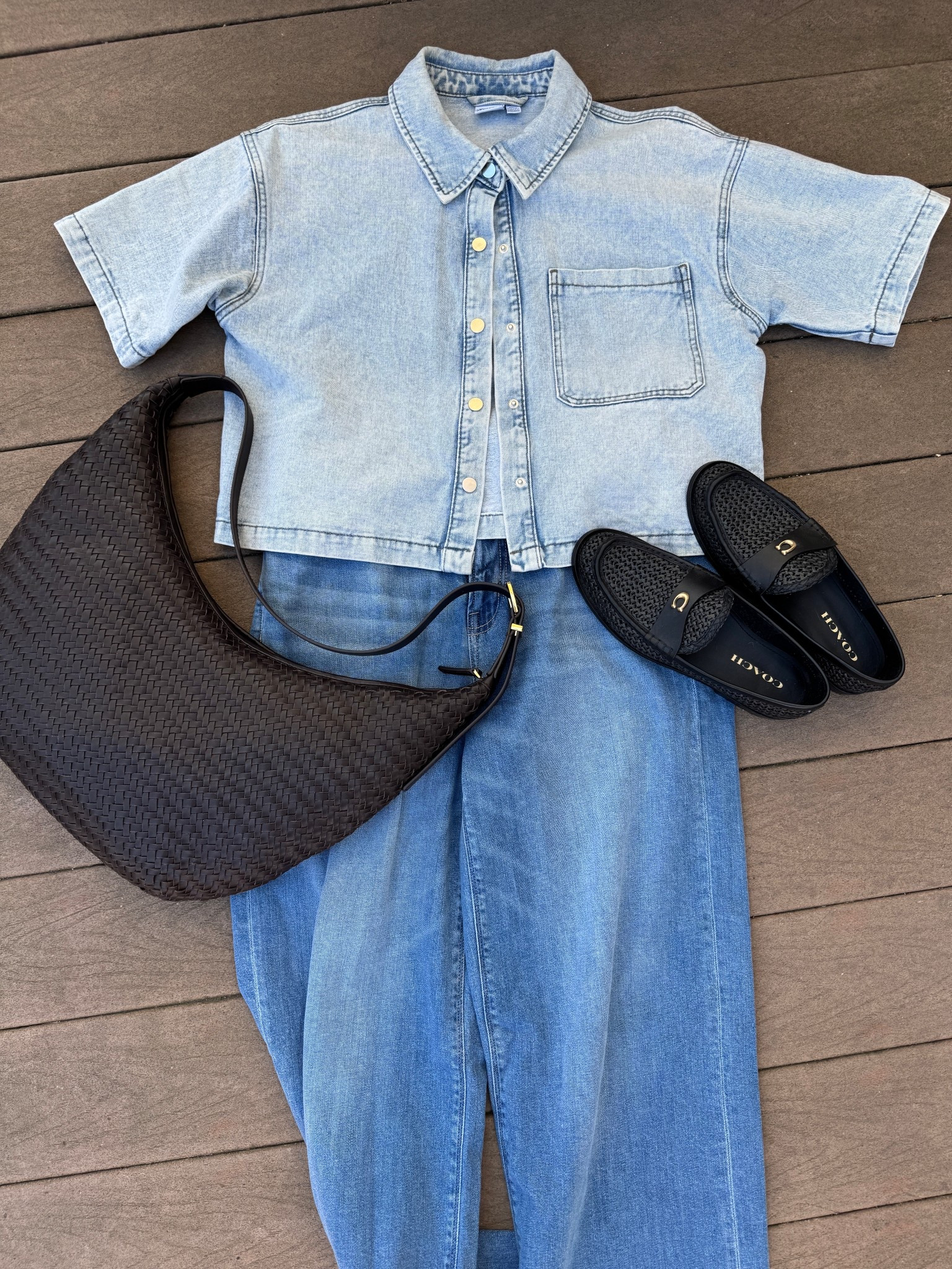 Denim on denim is my favorite combo for spring 💐
Current most loved jeans in softest flowy fabric - linked below 👇 😉

#LTKMidsize #LTKStyleTip #LTKFindsUnder100