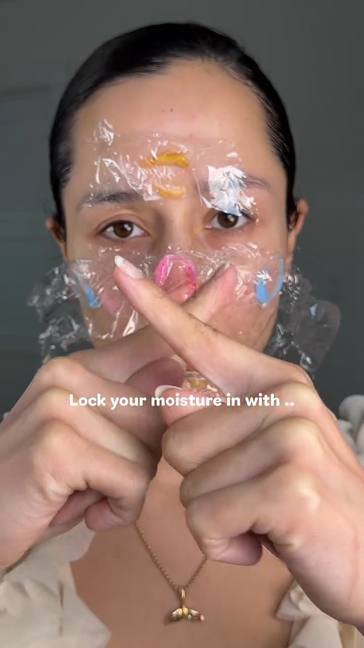 Watch till the end 🫢

@medicube_global_official 

#medicube #capsulecream #wrappingmask