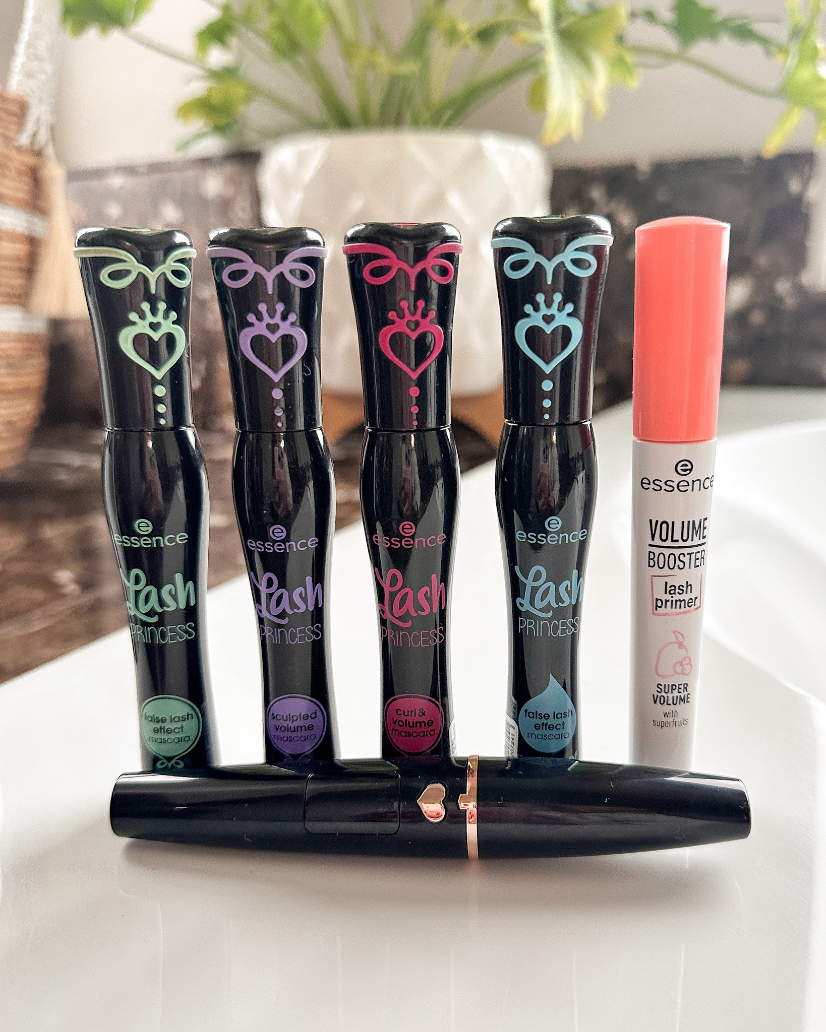 My mascara routine that has helped my lashes become more voluminous & long! More details at: www.everydayholly.com

Amazon | amazon beauty | amazon fashion | mascara | waterproof mascara | heated eyelash curler | primer 

#LTKbeauty #LTKunder50