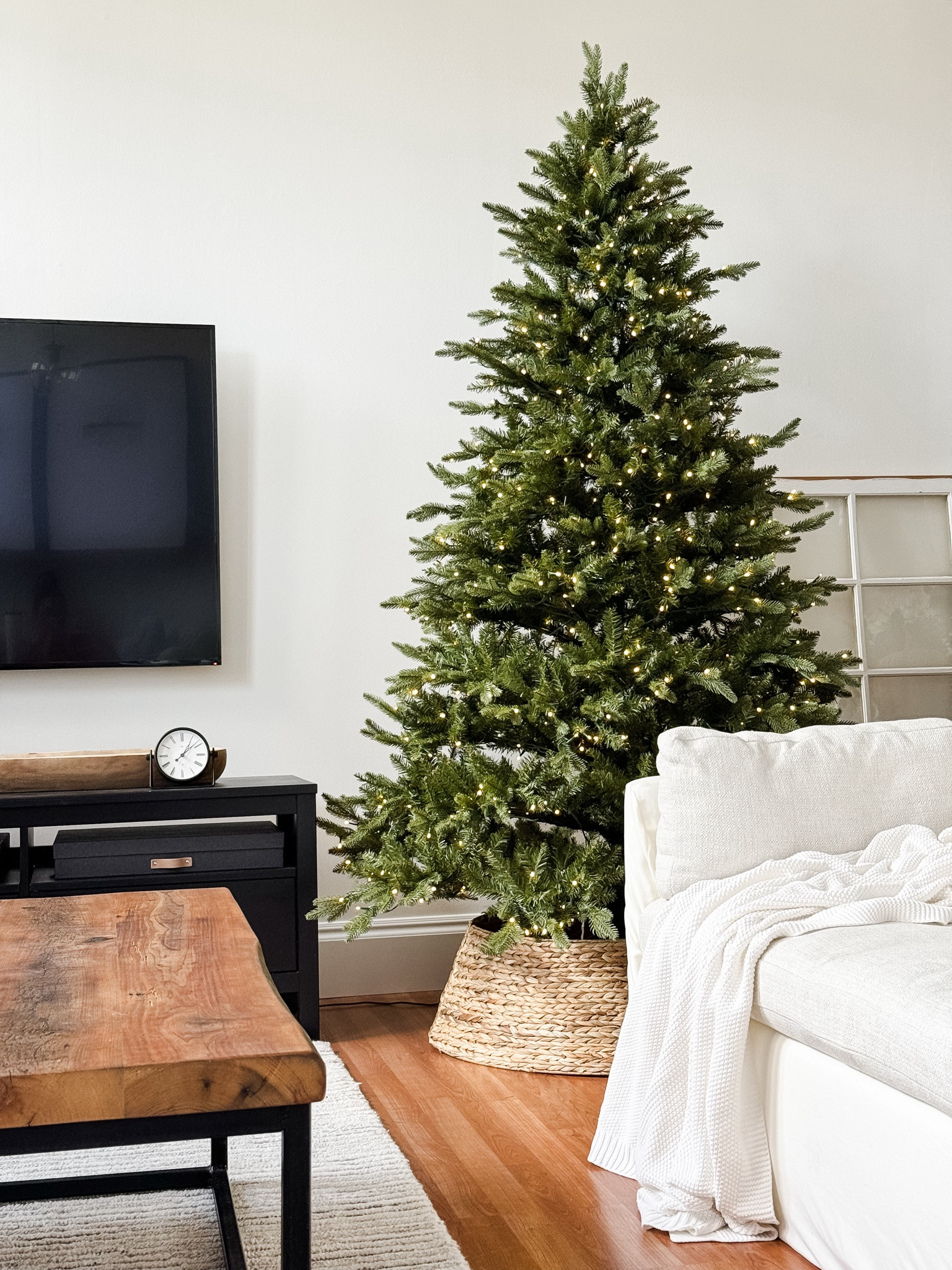 Simple Christmas, Christmas tree, neutral Christmas, tree collar, modern Christmas decor 

#LTKSeasonal #LTKHoliday #LTKhome