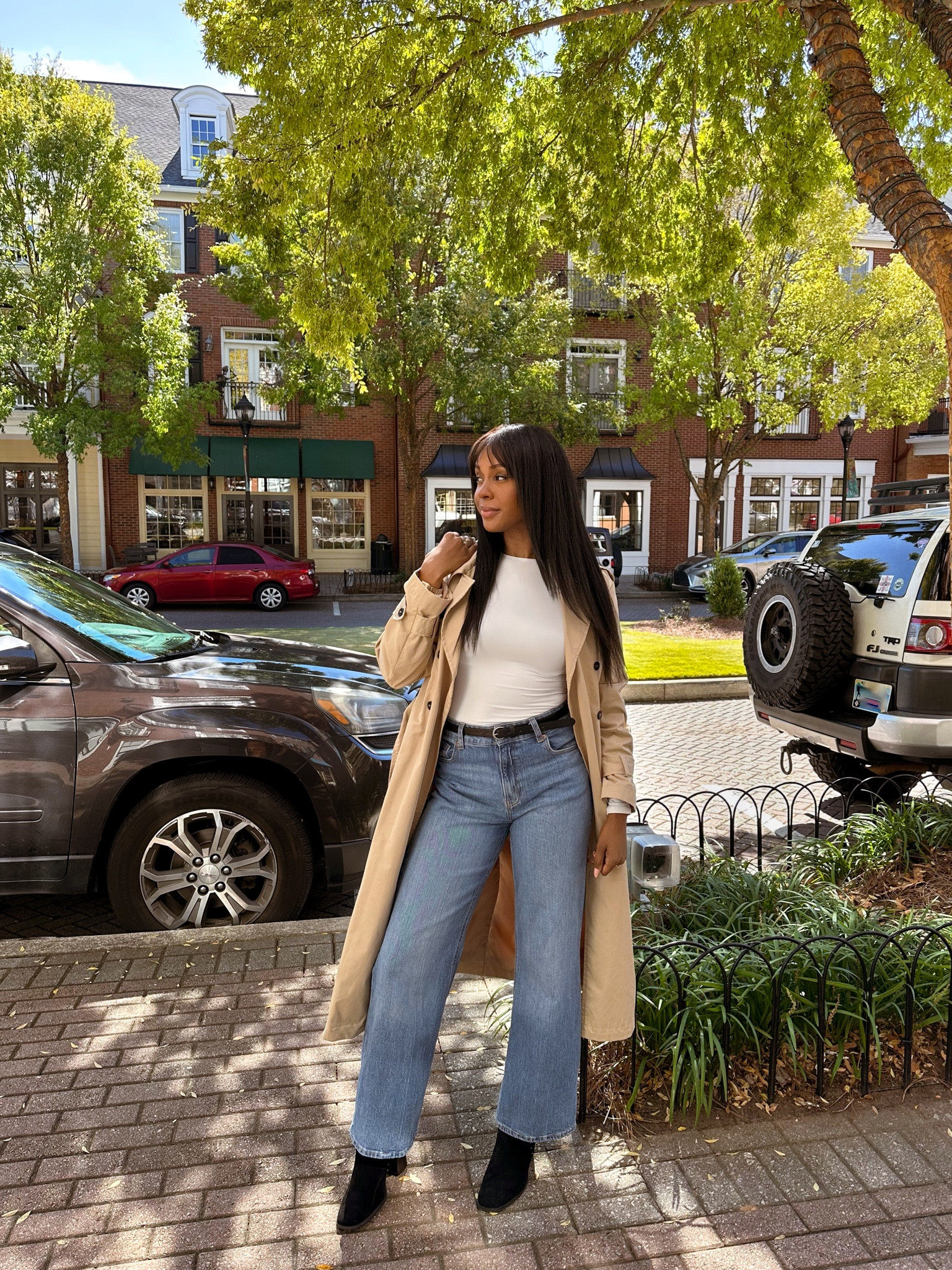 It’s trench coat season somewhere right? I’ve had this beige trench coat from Mango for 2 years now and it has held up really well. I paired it with some wide leg mid rise jeans and my skims dupe body suit from Amazon. 

#LTKstyletip #LTKworkwear #LTKSeasonal