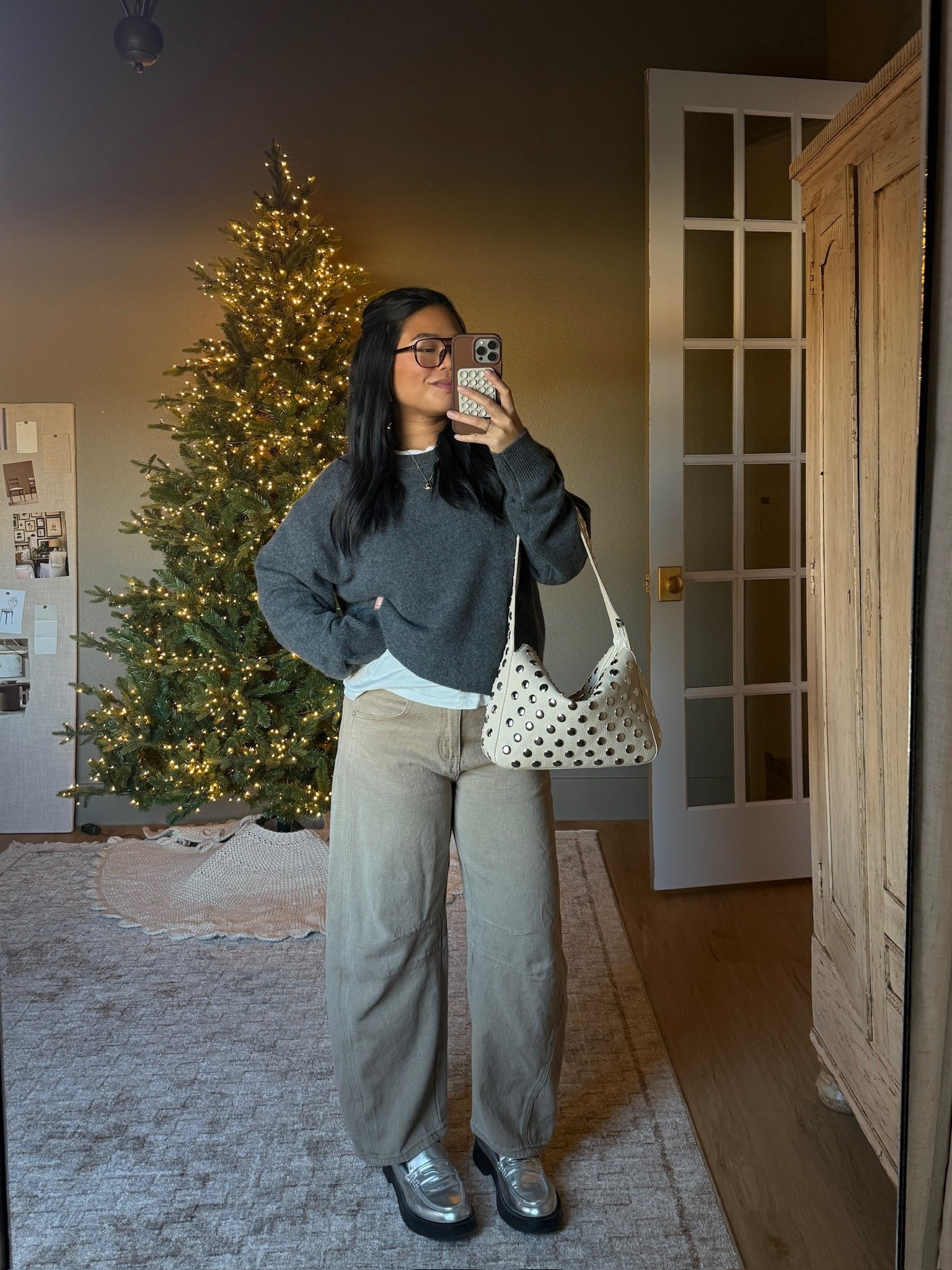 Today’s casual outfit of the day! Just got this new sweater from Aritzia! Wearing a size medium! 

ootd, fall ootd, amazon fashion, amazon ootd, sweater, affordable fashion finds 

#LTKFindsUnder100 #LTKStyleTip #LTKSeasonal