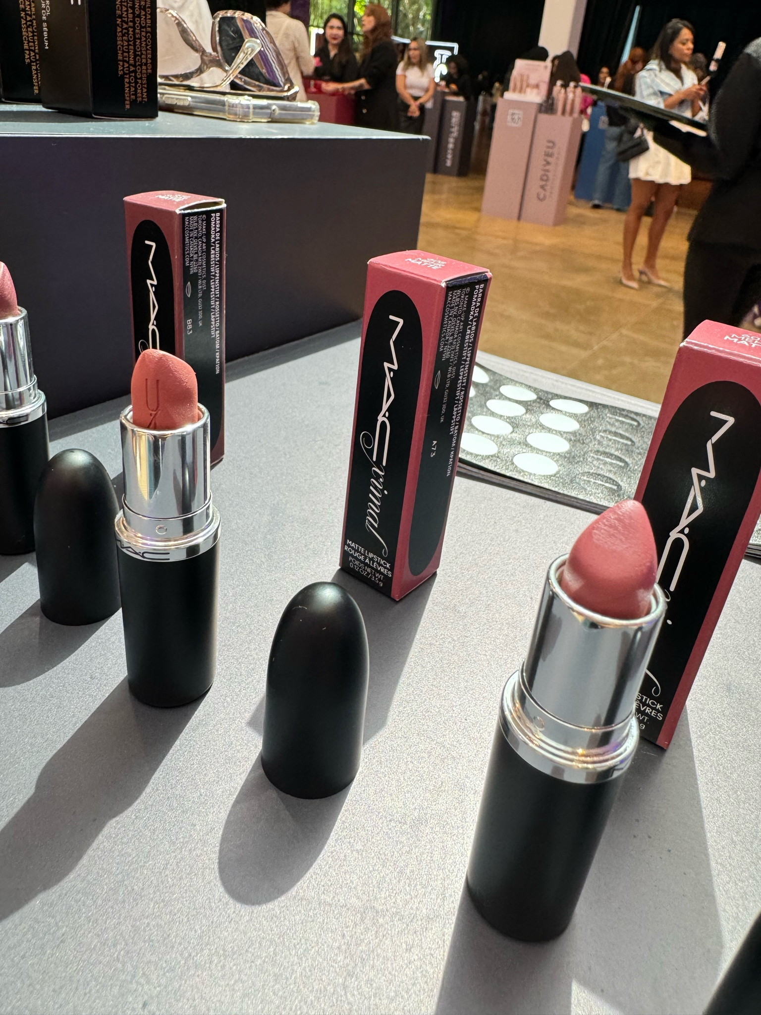 Os batons da Mac são perfeitos e agora estão com nova fórmula e cores ainda mais duráveis. 

#LTKover40 #LTKbeauty #LTKbrasil