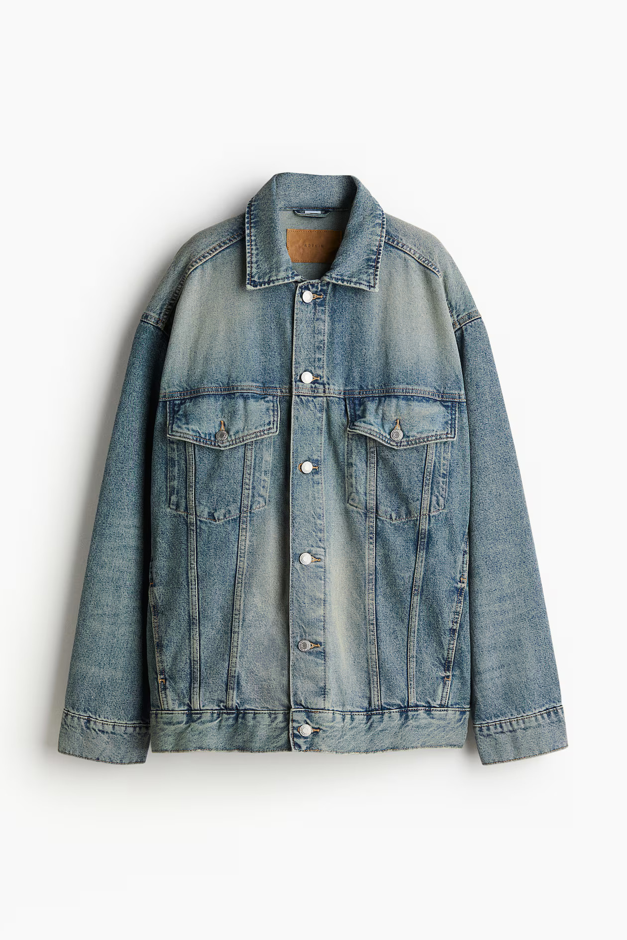 Oversized denim jacket | H&M (UK, MY, IN, SG, PH, TW, HK)