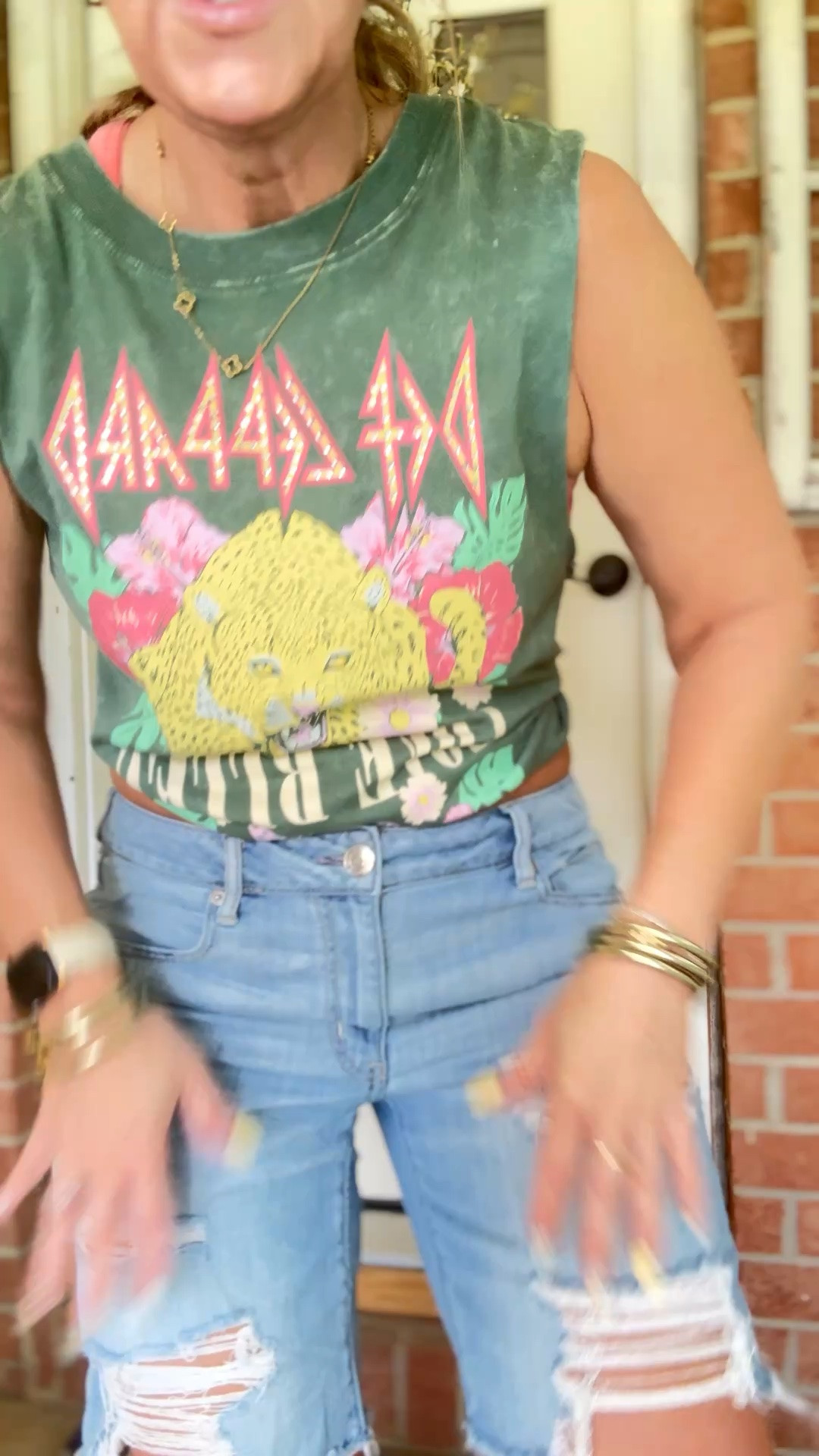 Top med
These shorts are older but in a 12. Linked similar.

#LTKootd #LTKSeasonal #LTKOver40