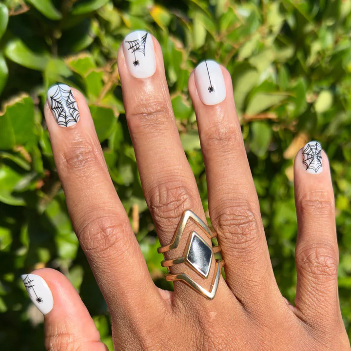 Halloween Spiderwebs - Press-On | Extra Short | Squoval | Olive & June