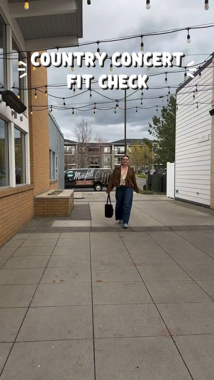 Comment COUNTRY to shop this outfit!!

First time seeing @eliyoungband and had the best time 🤭 Also deciding on concert outfits in April is a challenge but ya girl tried 😆

#countryconcertoutfit #concertoutfit #westernootd #westernoutfit #westernoutfitinspo

#LTKFestival #LTKMidsize #LTKootd