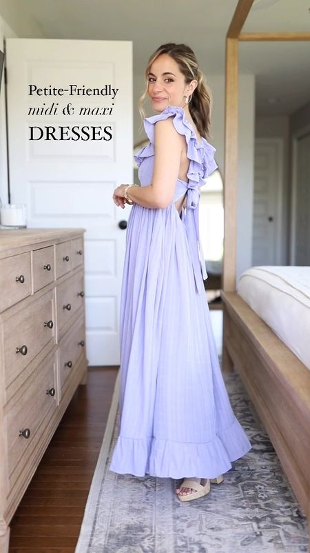Petite friendly midi and maxi dresses 

Lilac dress: small 
Gray dress: petite xs (color is gray matter) 
One shoulder blue and white dress: petite xxs 
Navy blue maxi dress: small 

Heels are tts but low in stock 
Gold sandals are tts 

#LTKStyleTip #LTKSeasonal