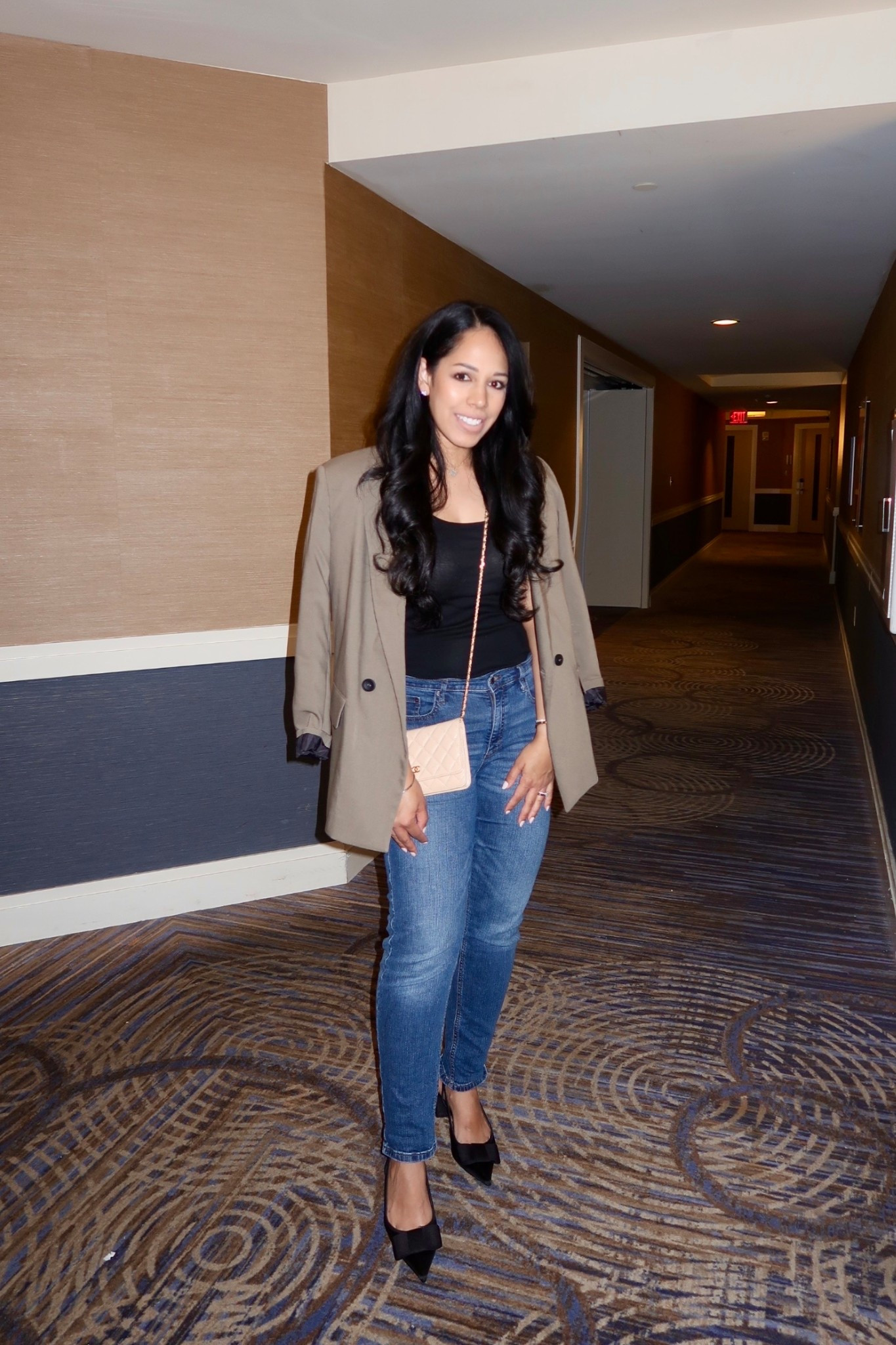 Date night fall outfit 💚 #falloutfit #outfitinspo #oliveblazer #blazeroutfit

fall outfit
fall style
fall fashion
fall ootd
date night outfit
outfit inspiration
outfit inspo
zara blazer
zara kitten heels

#LTKStyleTip #LTKSeasonal