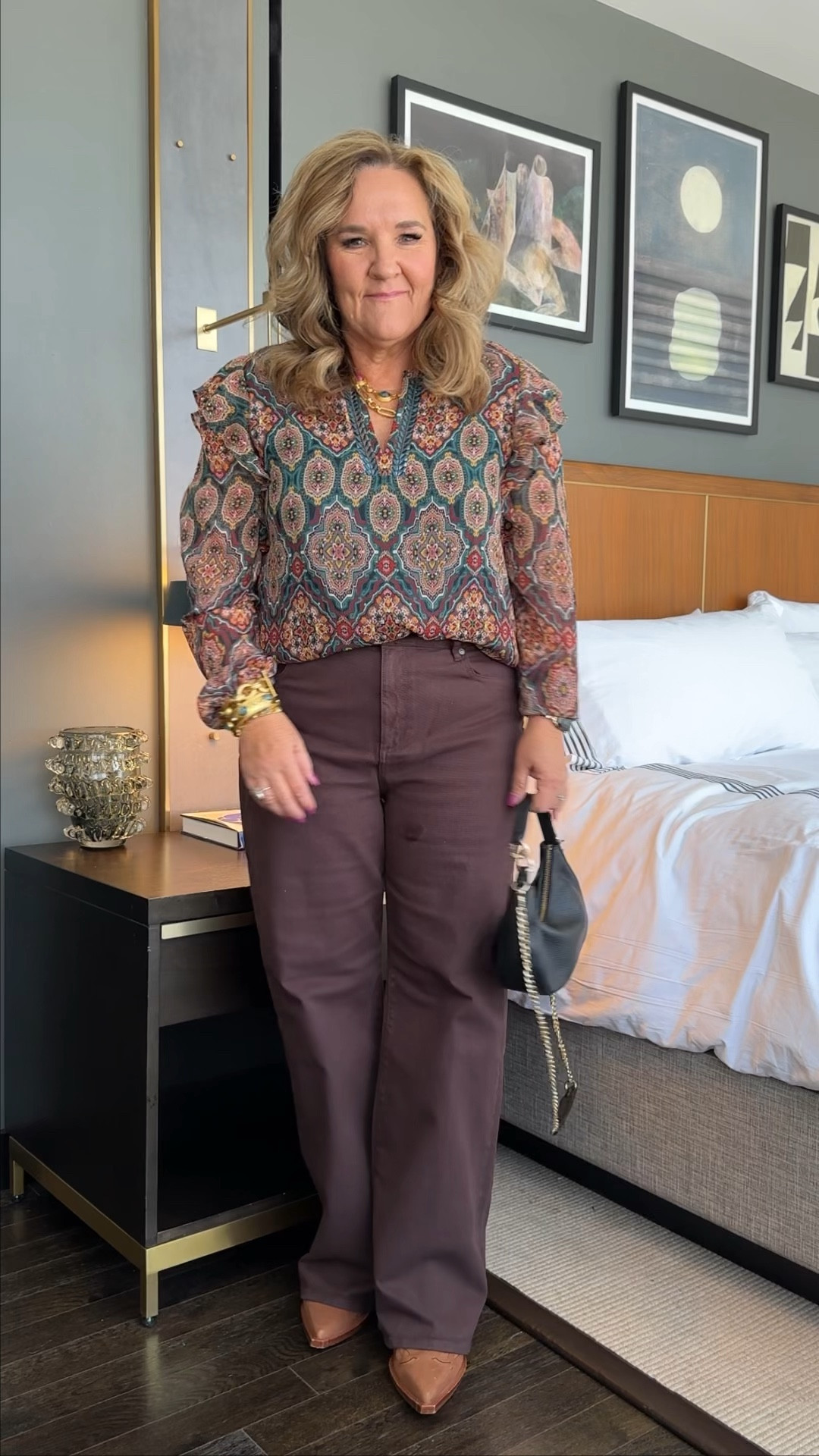 Some views of LTKCon!!!
Blouse size L
Jeans def size down. I’m in a 31 
Boots size up 1/2 with the pointed toe!!!


#LTKfindsunder100 #LTKCon #LTKsalealert