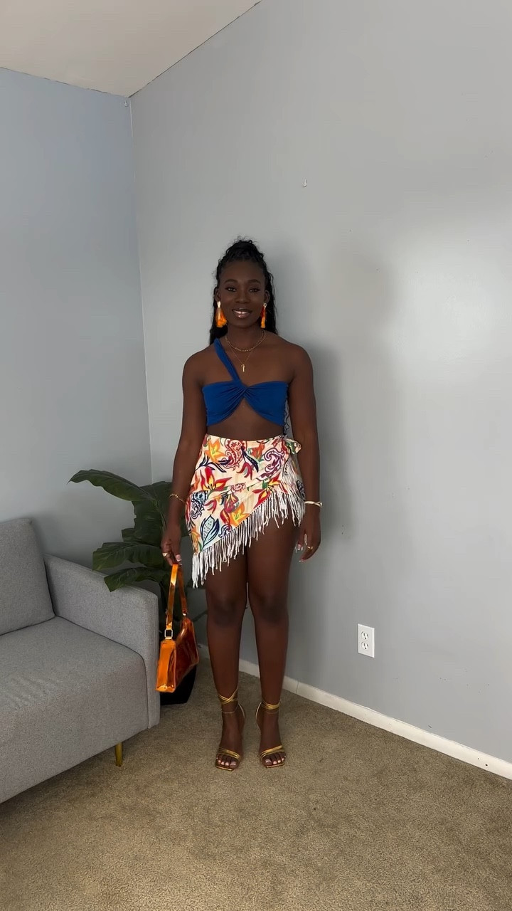 Absolutely love this skirt & how fun & colorful it is! 

I styled it two ways here, with a white top & a royal blue! Same top different colors!

Which COLOR do you think goes better with the skirt?

•
•
•
•

Everything is linked! On my LTK🔗 whatever is from Amazon is already up on my storefront.

•
•
•
•
#fashiontravel #fashiontravelblogger #styleinspo #vacationmode #traveltips #visitjamaica #vacationoutfits #pantsset #tropicallooks #amazonfinds #amazonfashion