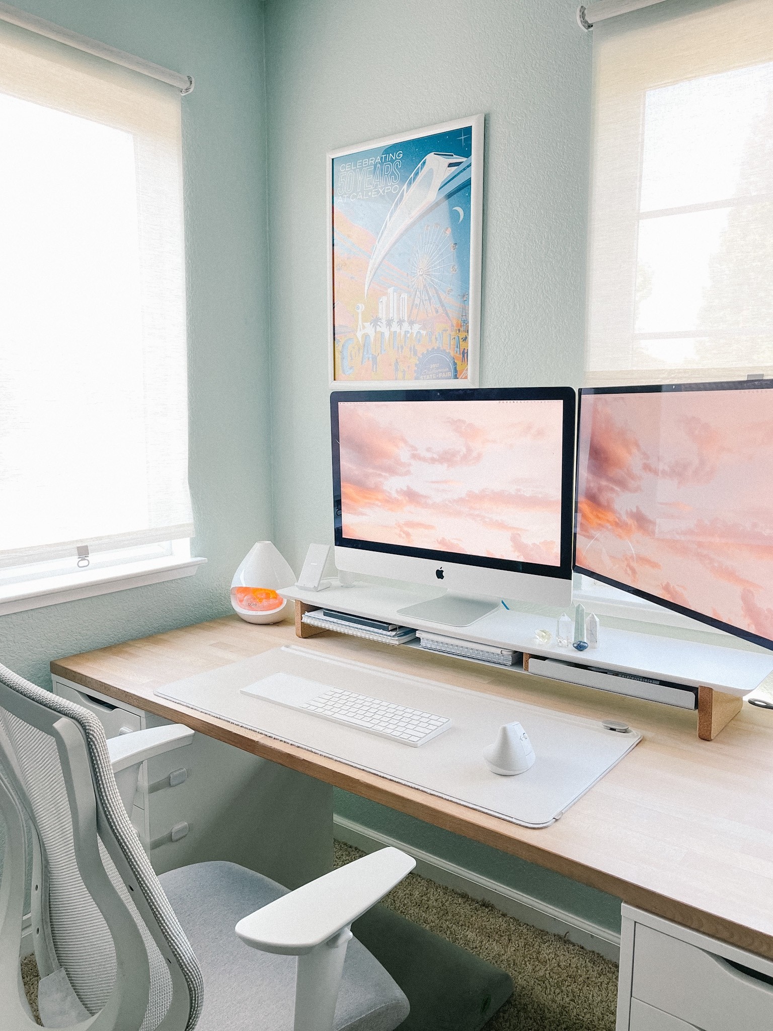 Sunday reset in the office ✌🏼

#LTKhome