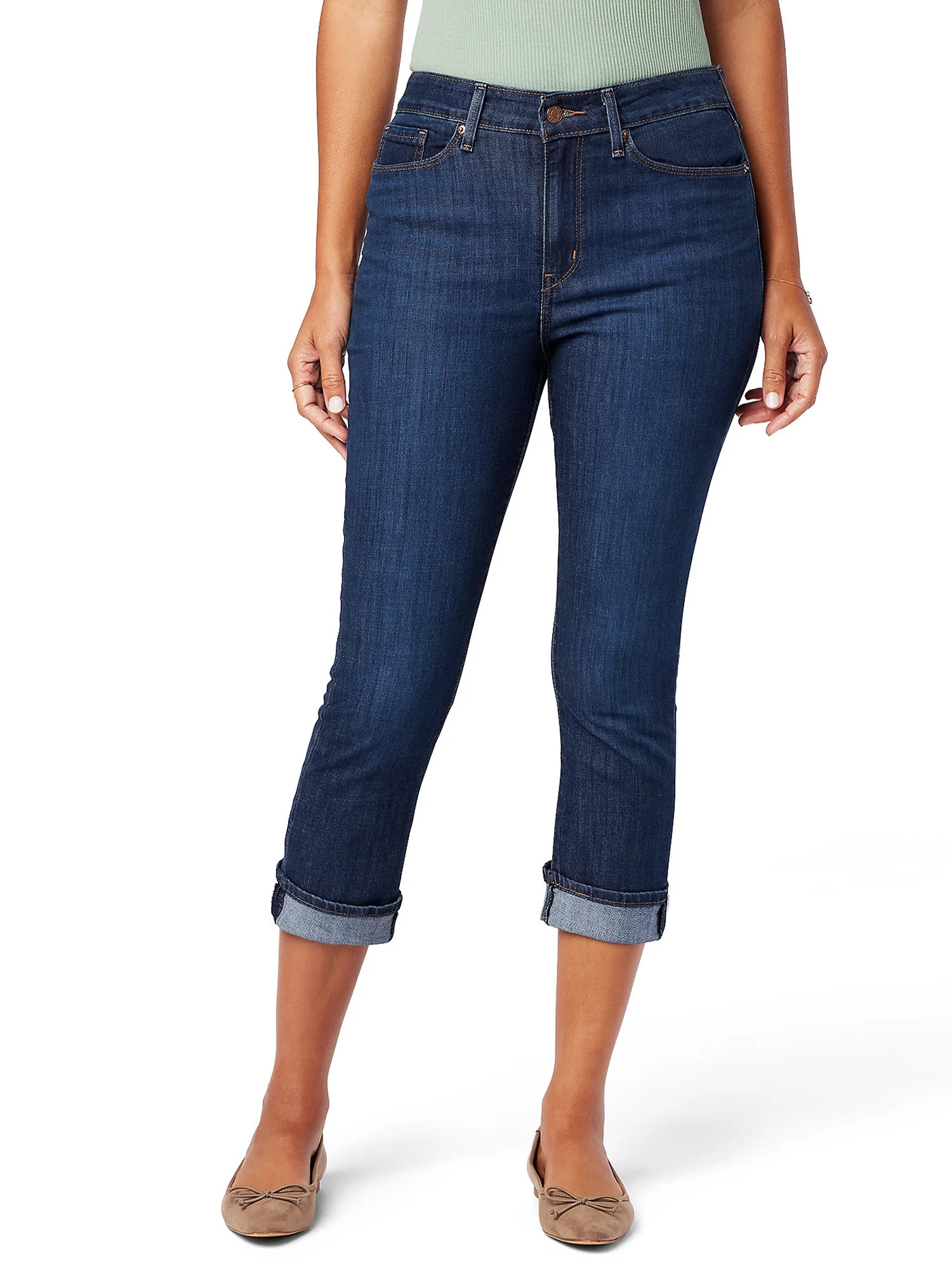 Signature by Levi Strauss & Co. Women's and Women's Plus Mid Rise Capri Jeans, Sizes 0-28 | Walmart (US)