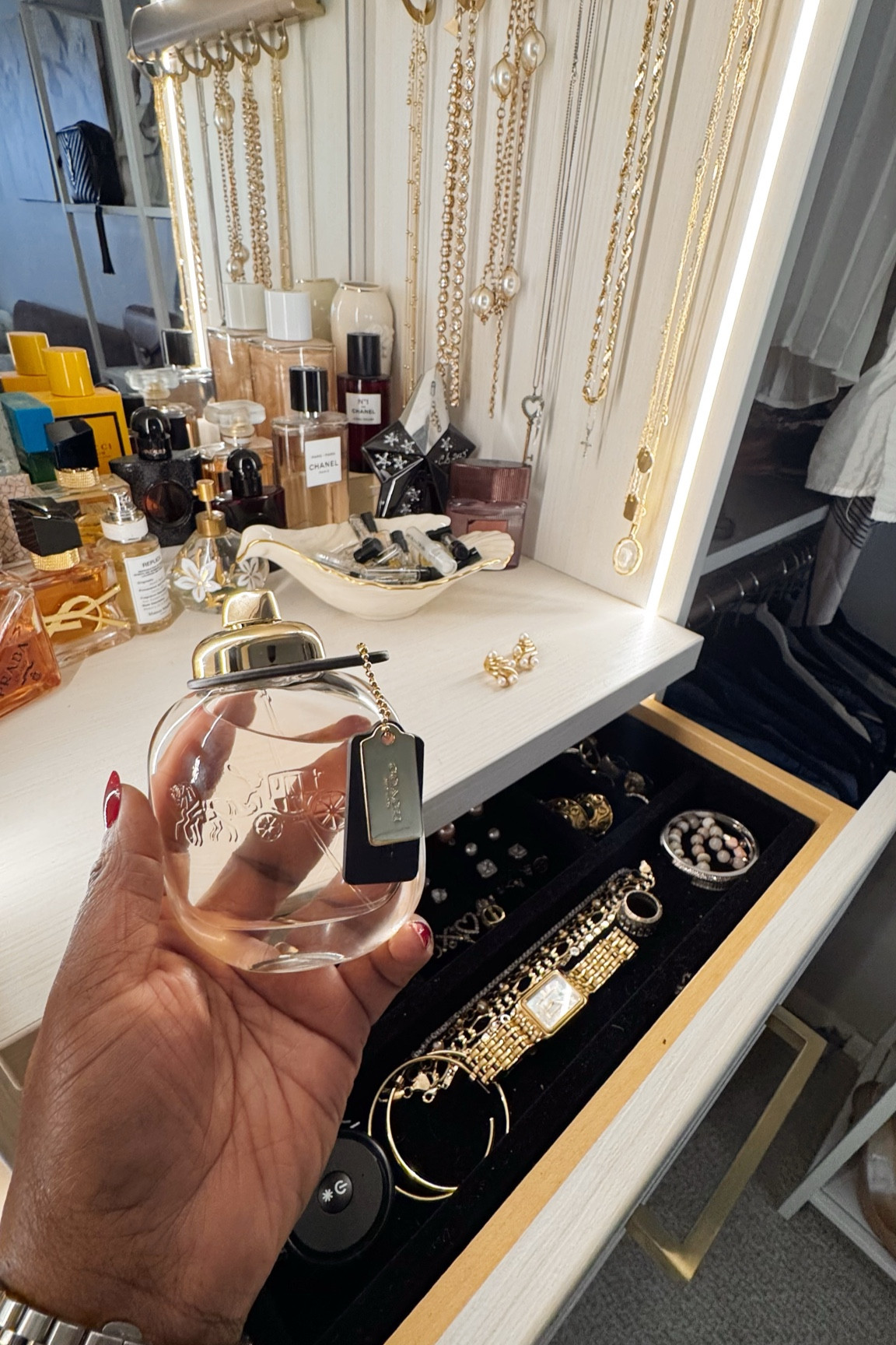 This is a beautiful fragrance to gift! It’s currently on sale under $50 😱 

#LTKFindsUnder50 #LTKSaleAlert #LTKBeauty