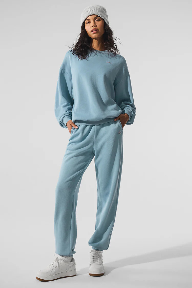 Accolade Crew Neck Pullover | Alo Yoga (US)