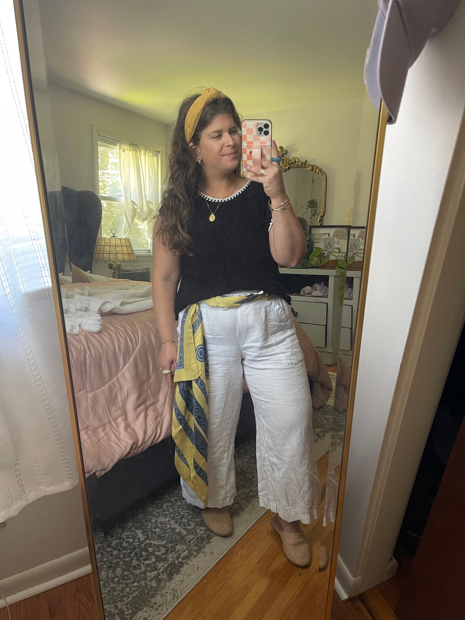 Use a bandana as a belt! Adds a fun pop of color



#LTKFindsUnder100 #LTKStyleTip #LTKSeasonal