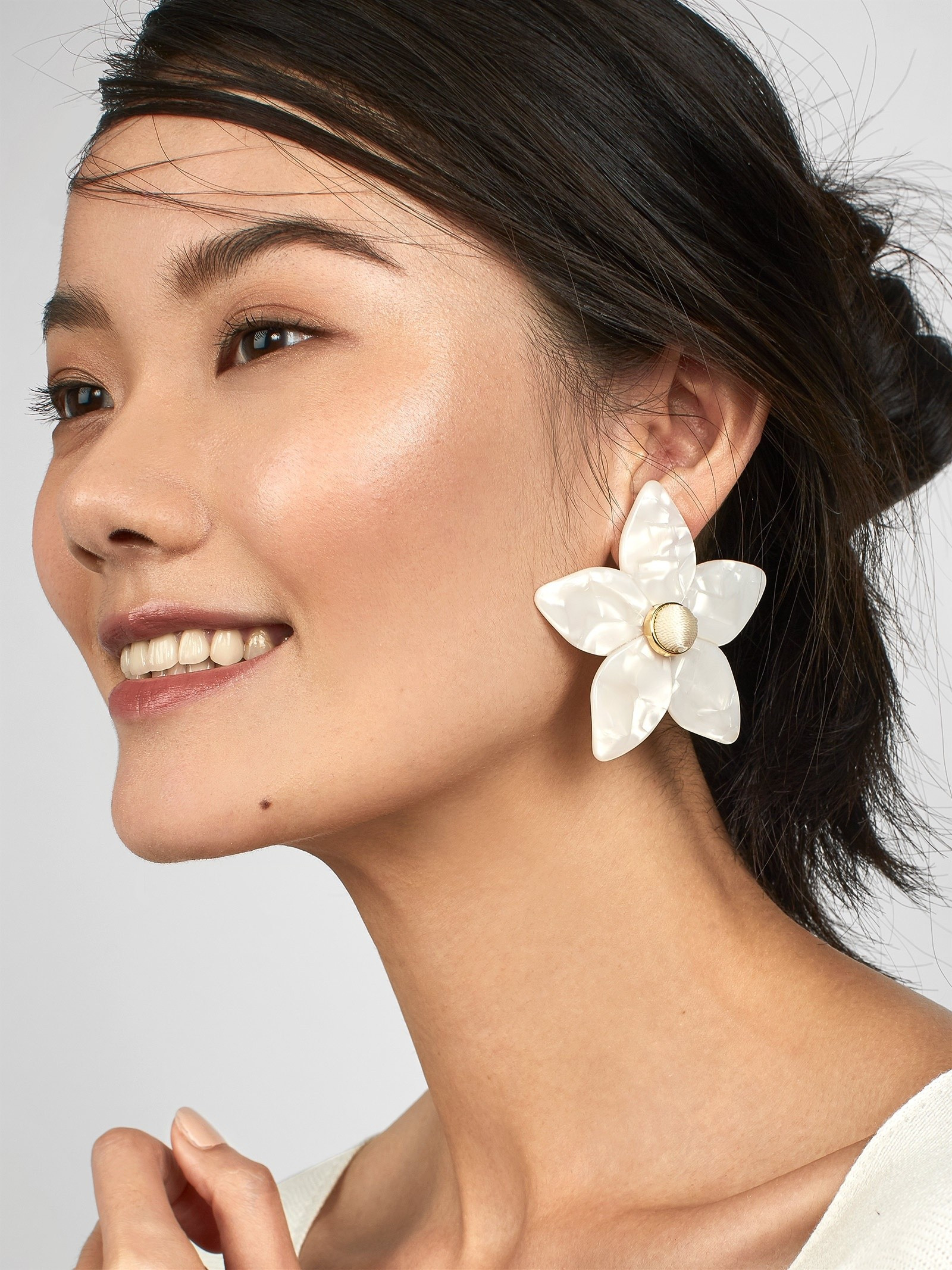 Amariella Flower Stud Resin Earrings | BaubleBar (US)