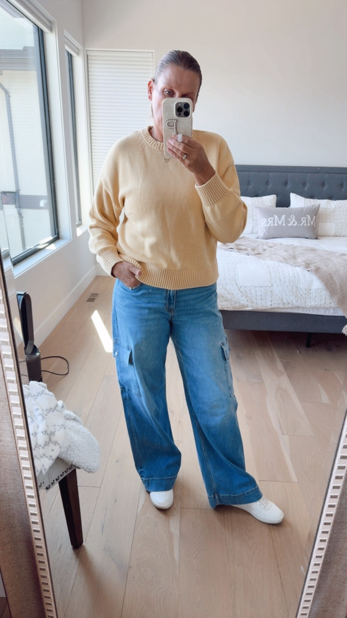 Weekend outfit

Casual style, butter yellow sweater, cargo jeans, spring sweater , minimalistic style

#LTKootd #LTKOver40 #LTKxAerie