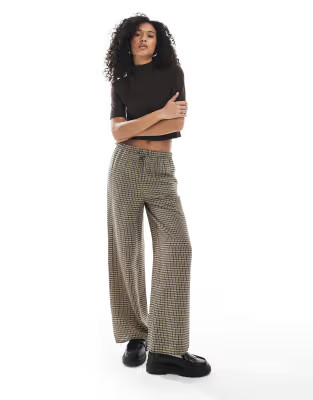 New Look wide leg check trousers in brown | ASOS | ASOS (Global)