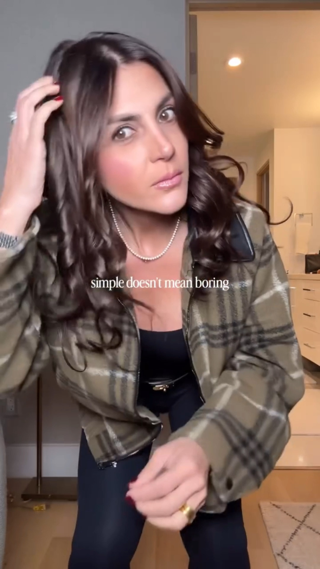 Simple pieces, intentional layers, and light accessorizing done right✨