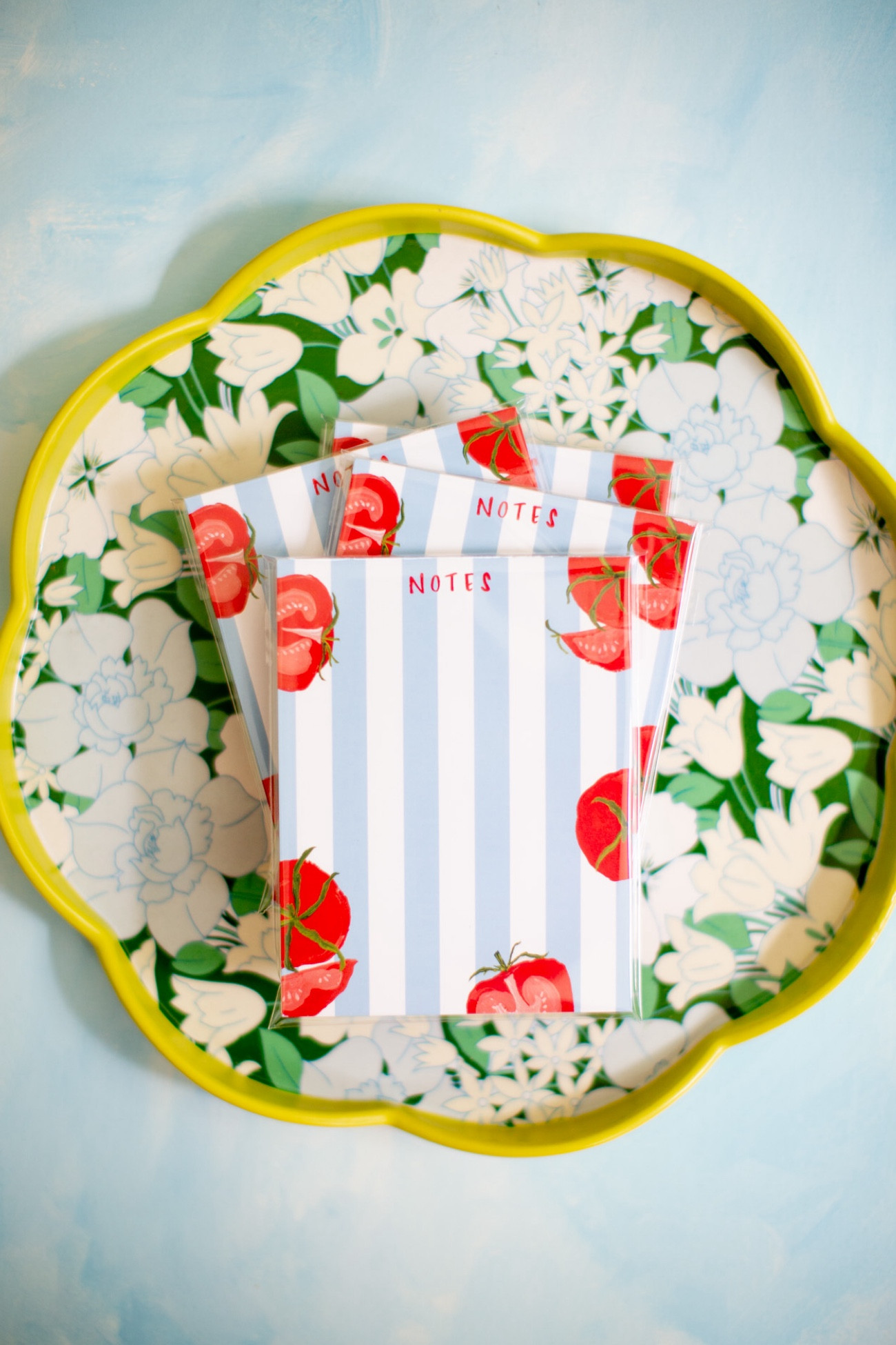 Pretty floral tray 

#LTKHome #LTKStyleTip #LTKFindsUnder50