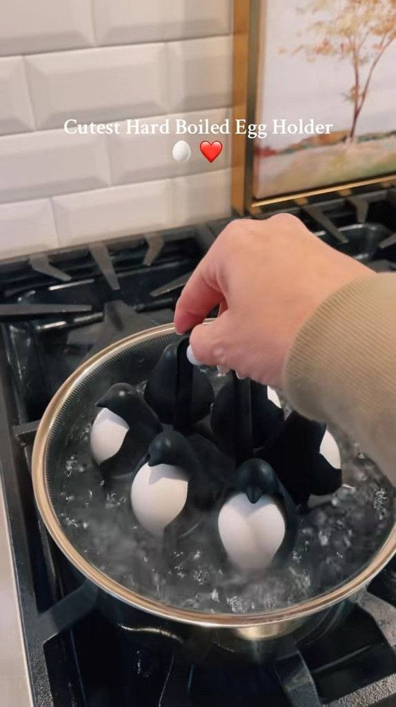 Who knew meal prep could be this adorable? 🐧🥚 Say goodbye to cracked shells and messy storage—this penguin egg holder lets you boil and store up to 10 eggs with style. Perfect for your fridge and your feed! 🖤🤍

Get ready to make your kitchen egg-stra cute! 🥳

#KitchenHacks #EggHolderGoals #PenguinLove #MealPrepMadeEasy #KitchenGadget #HardBoiledEggs #FridgeOrganization #CookingMadeSimple #TikTokMadeMeBuyIt #HomeChefLife

#LTKHome