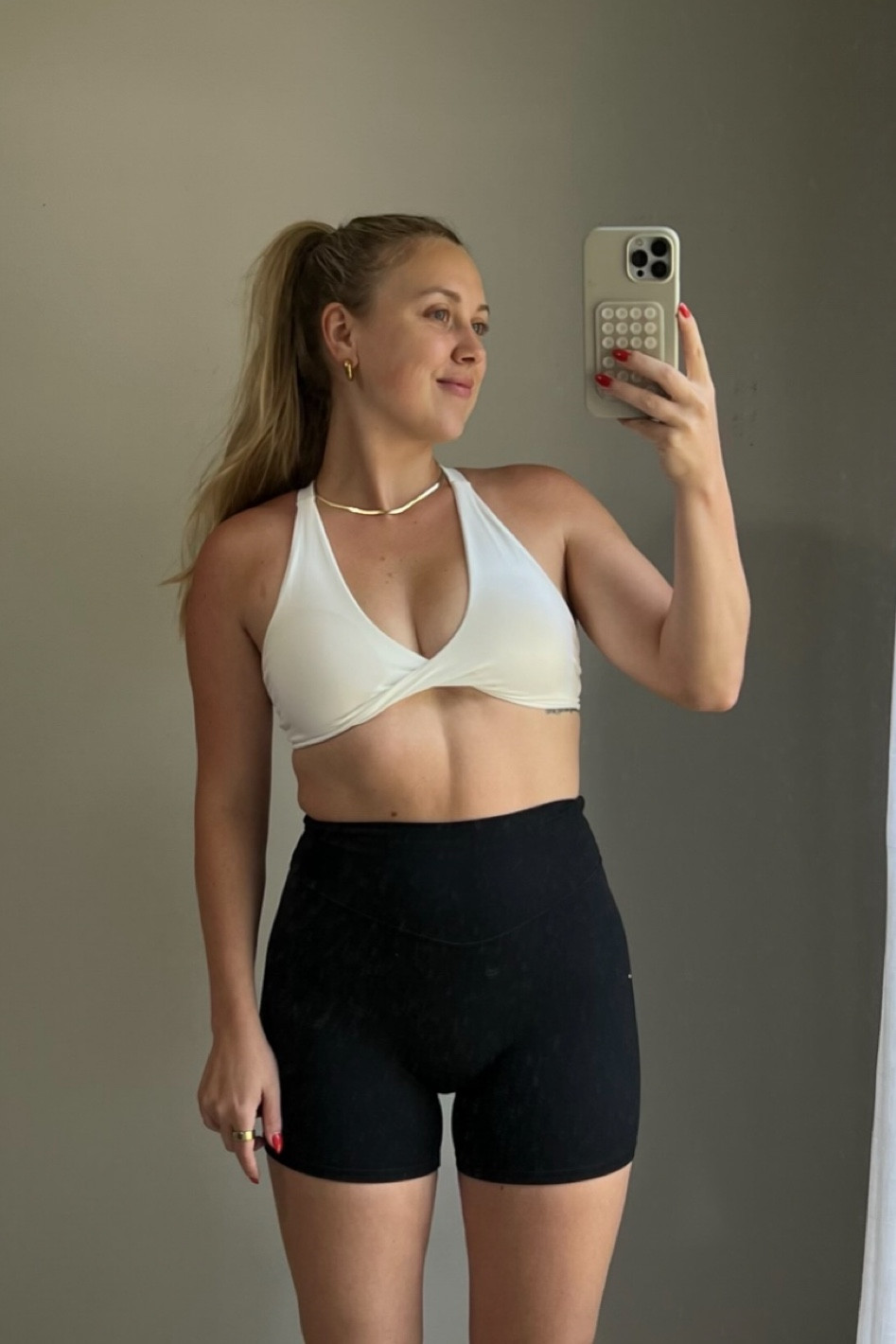 hot girl walk outfit! Love this bra for minimal tan lines. Wearing a small.



#LTKFindsUnder50 #LTKActive #LTKFitness