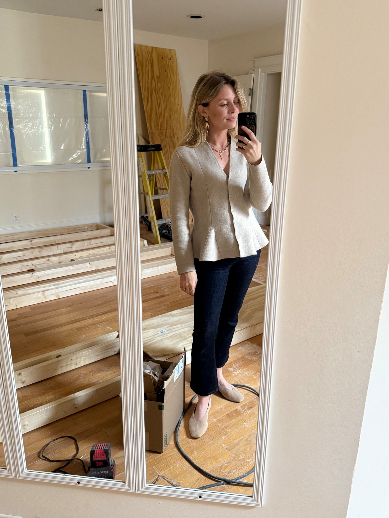 These jeans are such a great elevated mom jean - they go with pretty much any top, jacket, or blazer.

#LTKSpringSale #LTKSeasonal #LTKootd