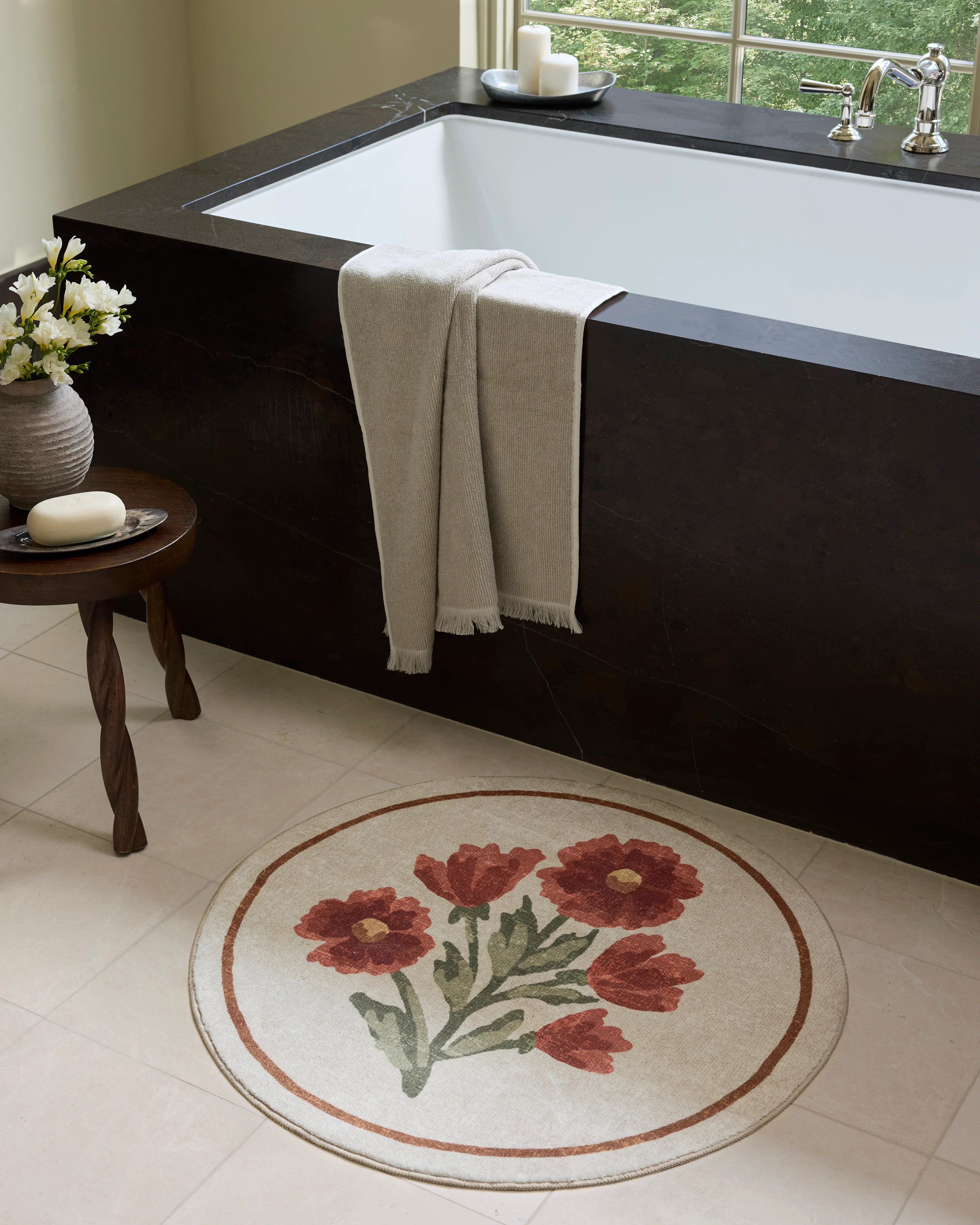 Chris Loves Julia x Loloi Clove Bath Mat CLO-01Ivory, Red Area-Rugs | Rugs Direct