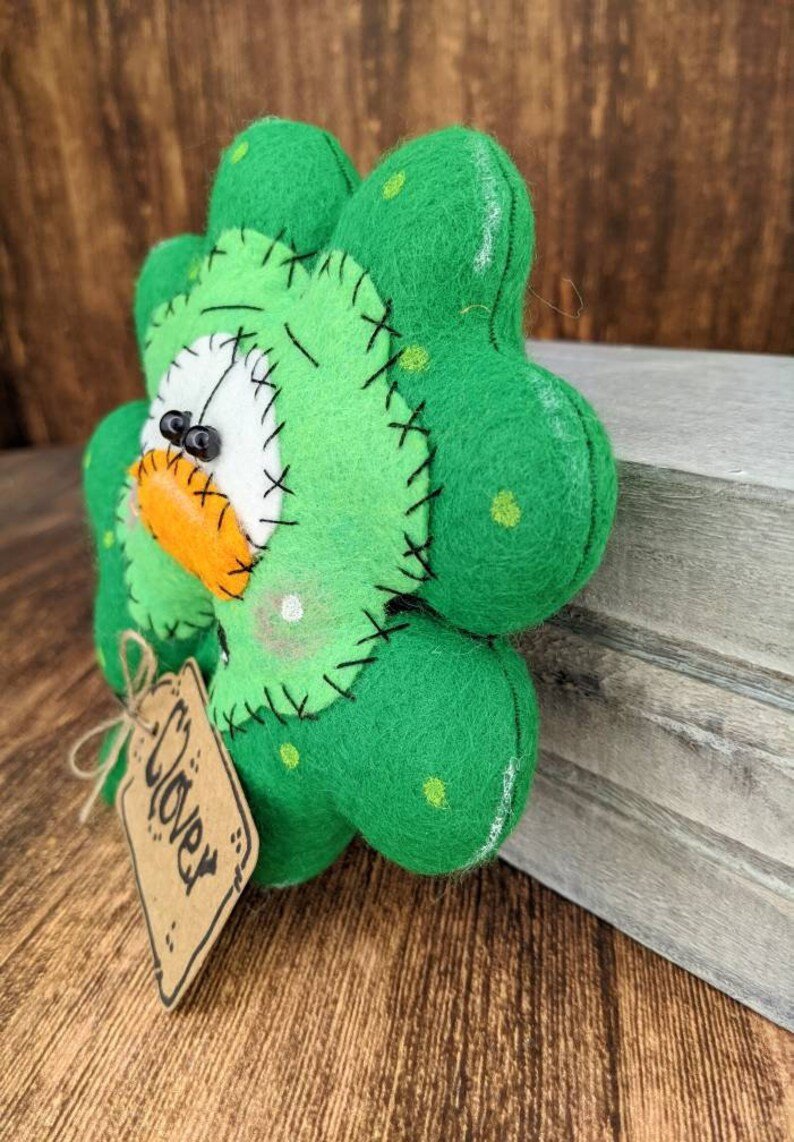 Four Leaf Clover - St. Patties Day - Lucky - Gift Idea - Primitive Decor - Tired Tray Decor - Wre... | Etsy (US)