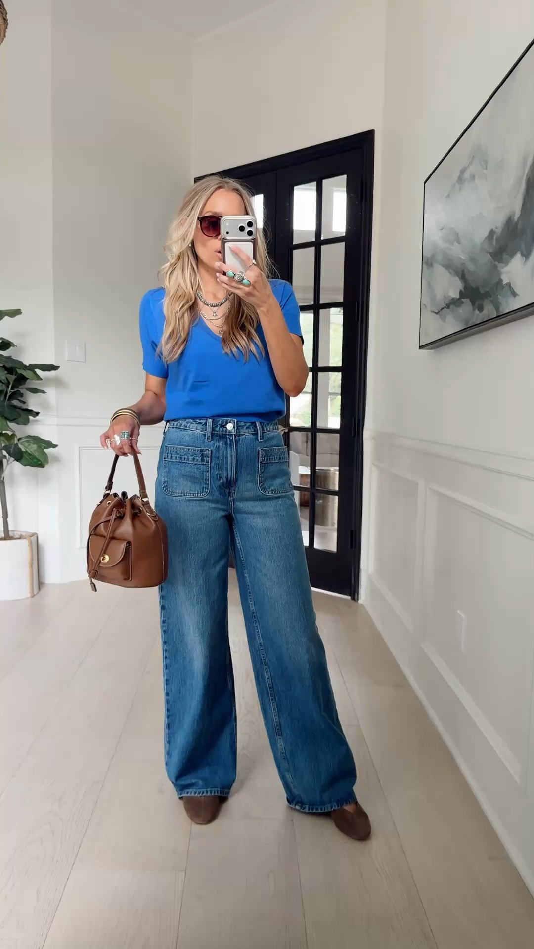 SALE ALERT on the best tee at Walmart. Don’t even get me started on the jeans…so good! They look higher end but they’re only $30 👀

Wearing my tts (small / 4)

5’5” // 120 ish lbs