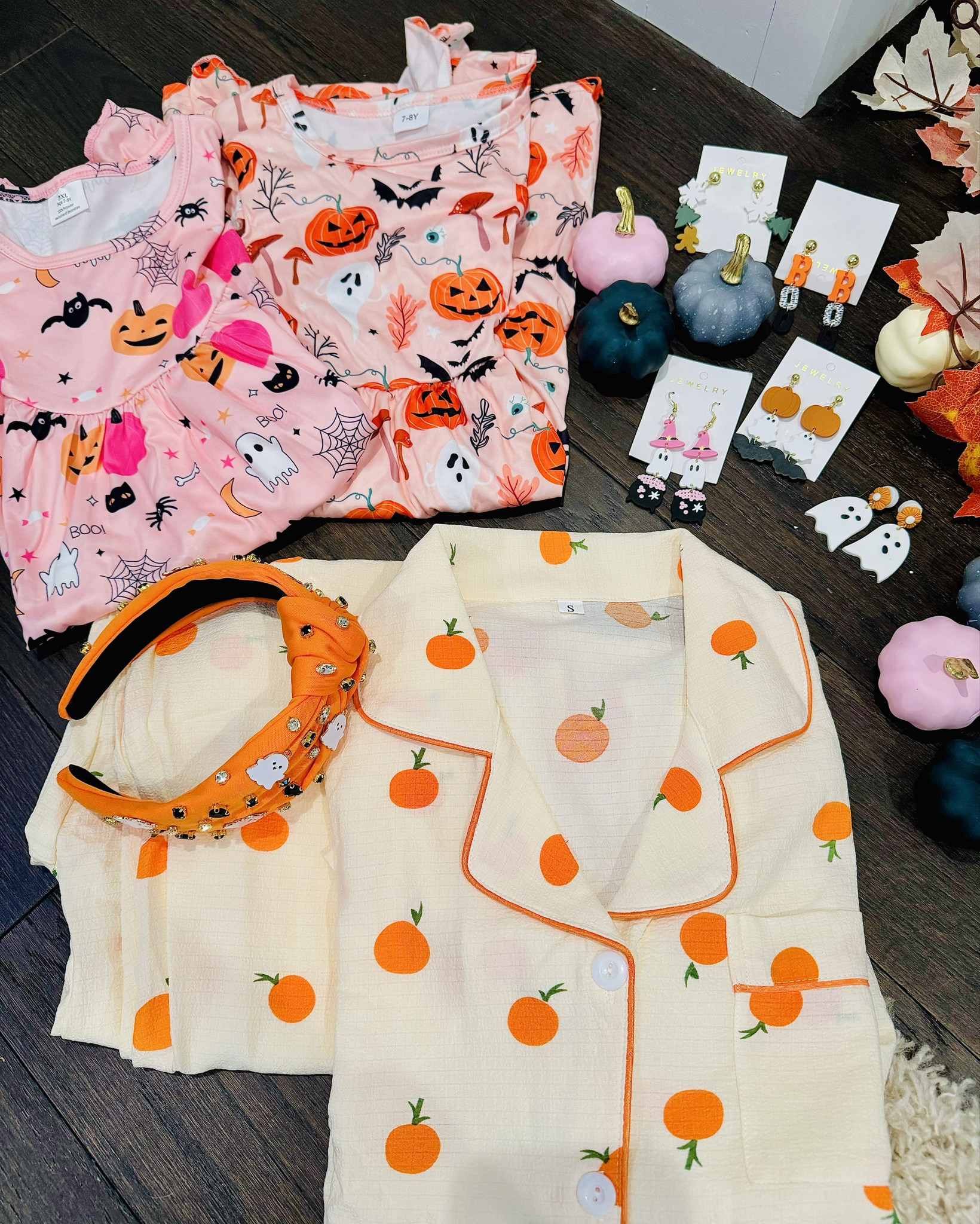 We did it again! We went down the temu hole to find some inexpensice halloween decor and you wont believe what we found! 👻

🎃 Use our code frm288343 for an exclusive $100 coupon bundle!! 

#TemuHalloweenHaul #halloweendecoronabudget #spookyseasonmusthaves #halloween #decor

#LTKSeasonal #LTKFallSale #LTKVideo