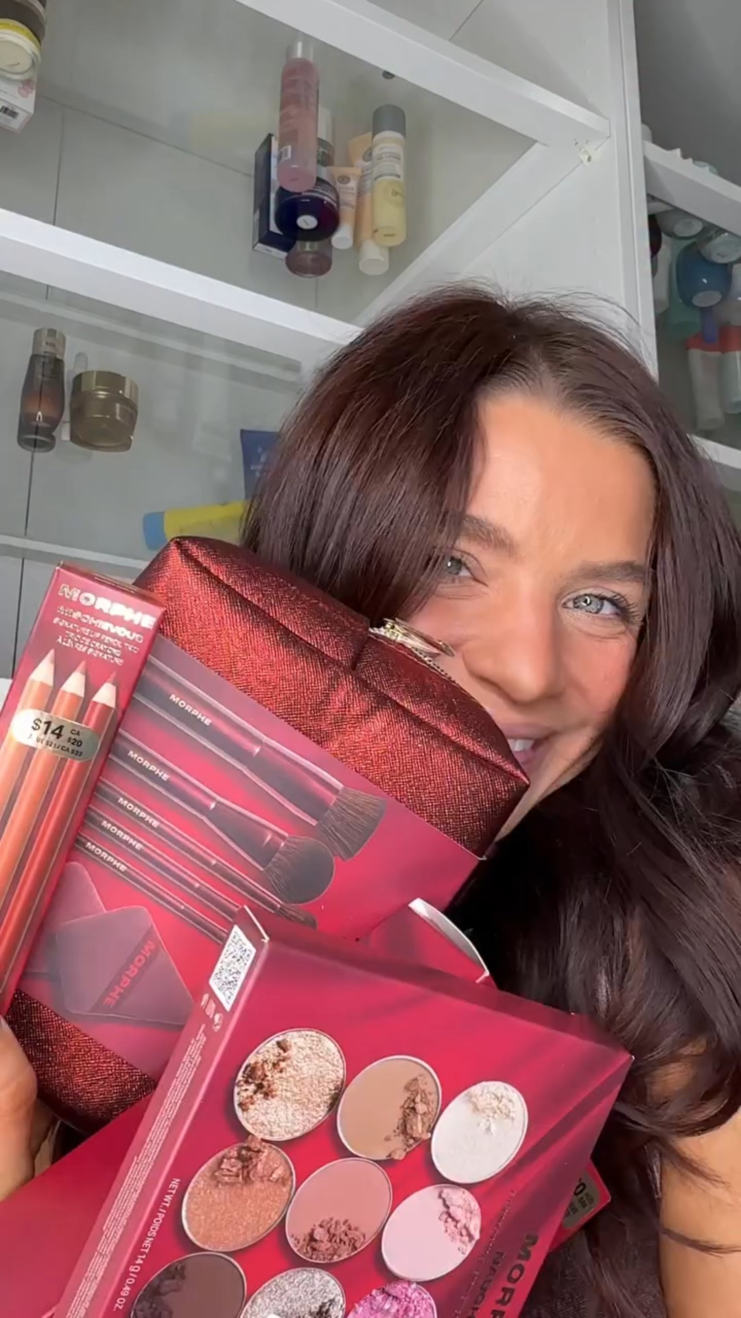 holiday ready 🤍

@morphebrushes 

#holidaymakeup #holidayglam #morphe #morphegirl