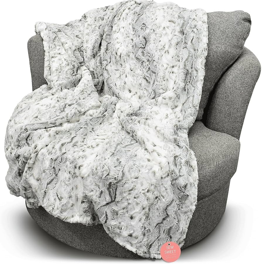 OMG Nicole Luxurious Cozy Blanket, Snowy Owl in Basil, Minky Fabric - Large Blankets Approximatel... | Amazon (US)