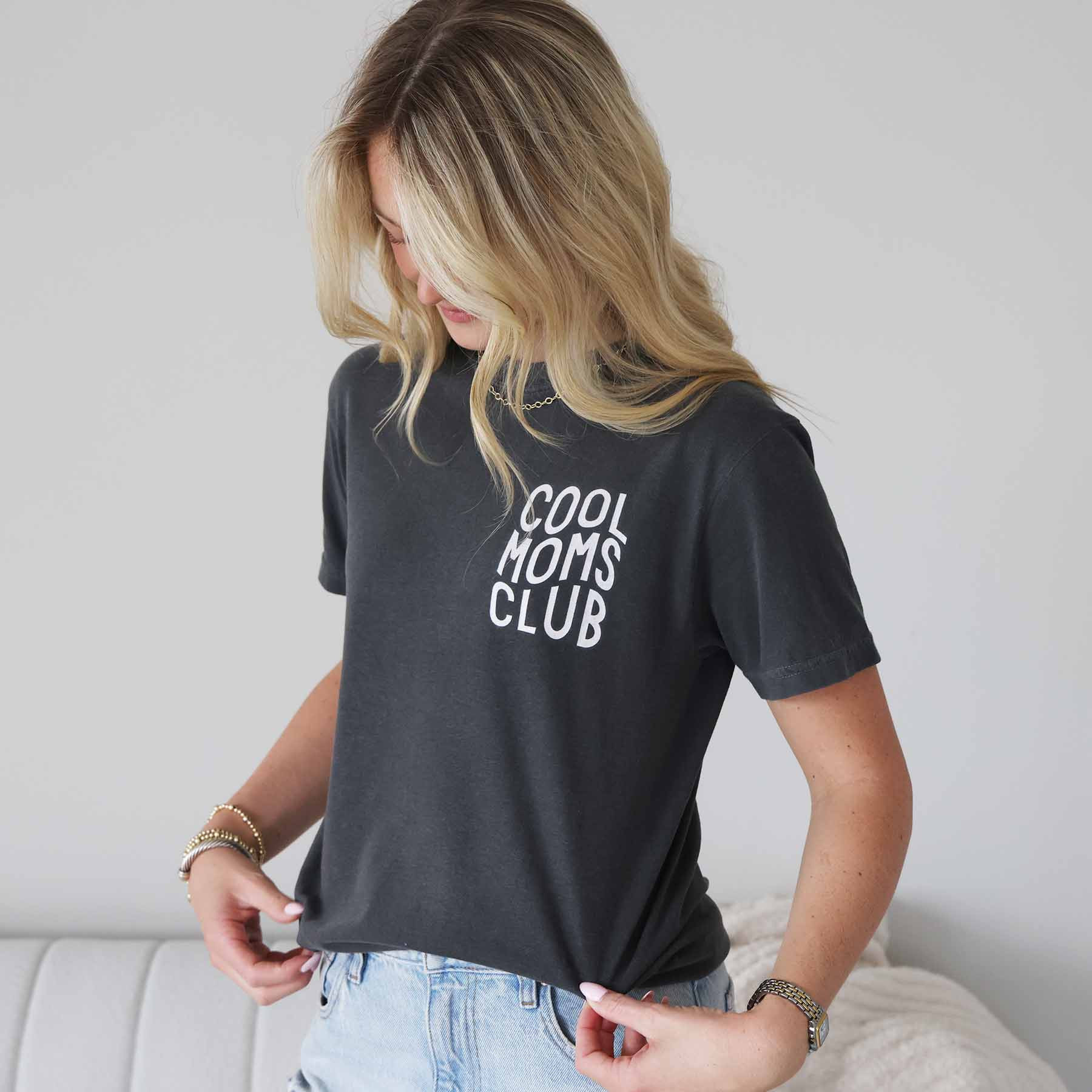 Cool Moms Club Graphic Tee | Pepper | Caden Lane