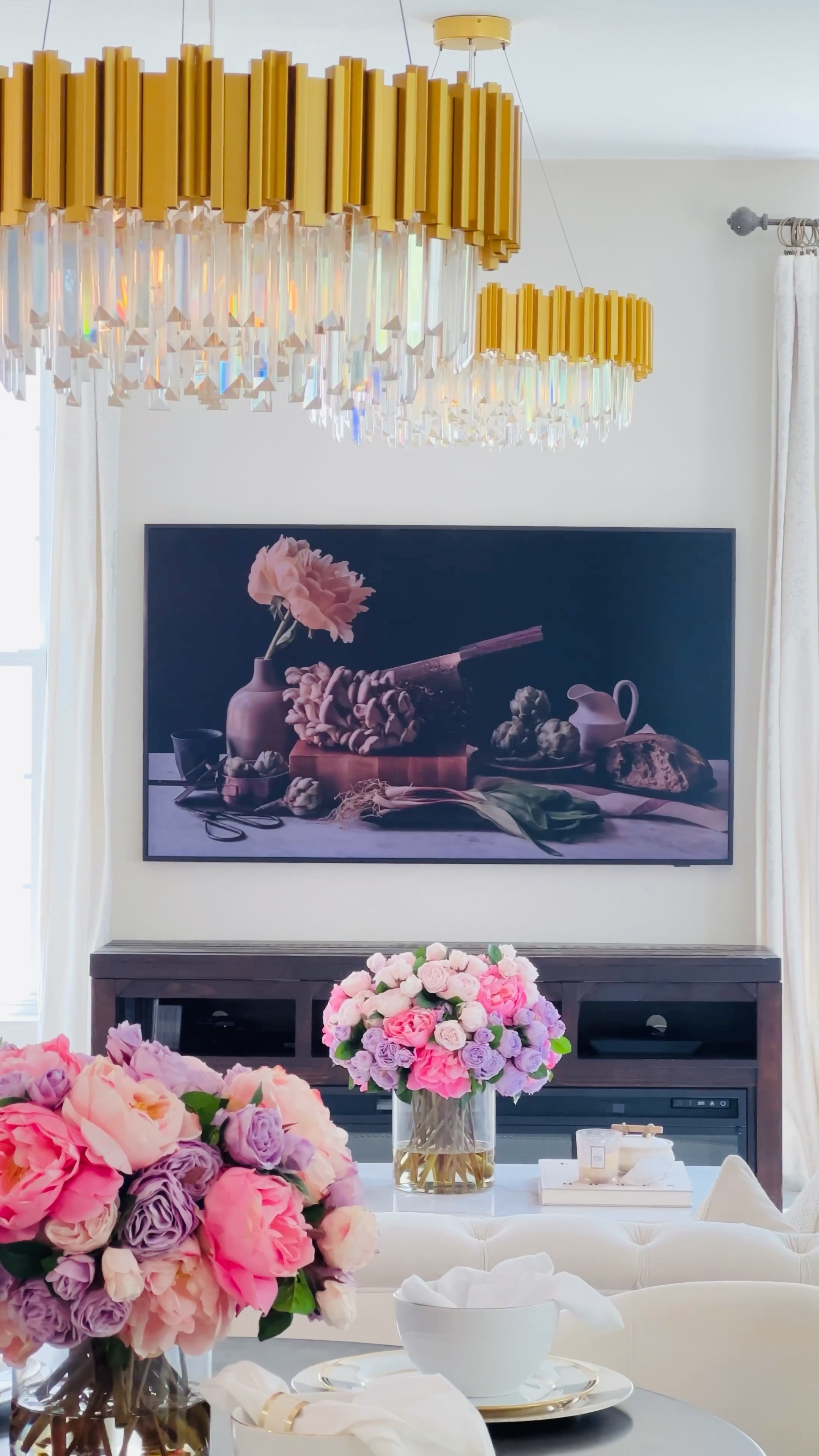 My frame tv is 20% off for Amazon Prime Day!!! It’s Matt and lays flat against your wall just like a picture. Love the screensaver modes that truly make it look like a picture frame on your wall!! Run and grab yours today if you’ve been thinking about it!! It’s the lowest sale I’ve seen yet! I have the 65"

Samsung frame tv
Amazon Prime Day deals 
Amazon find 
Amazon sale 
Amazon must have 

#LTKsalealert #LTKSeasonal #LTKxPrimeDay